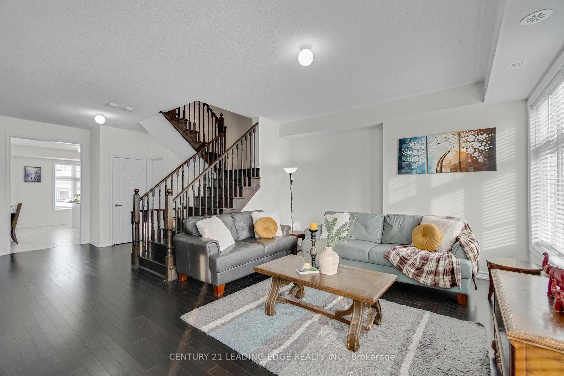 Photo 6 of 31 Westbury Way, Whitby, Brooklin — HOMEH