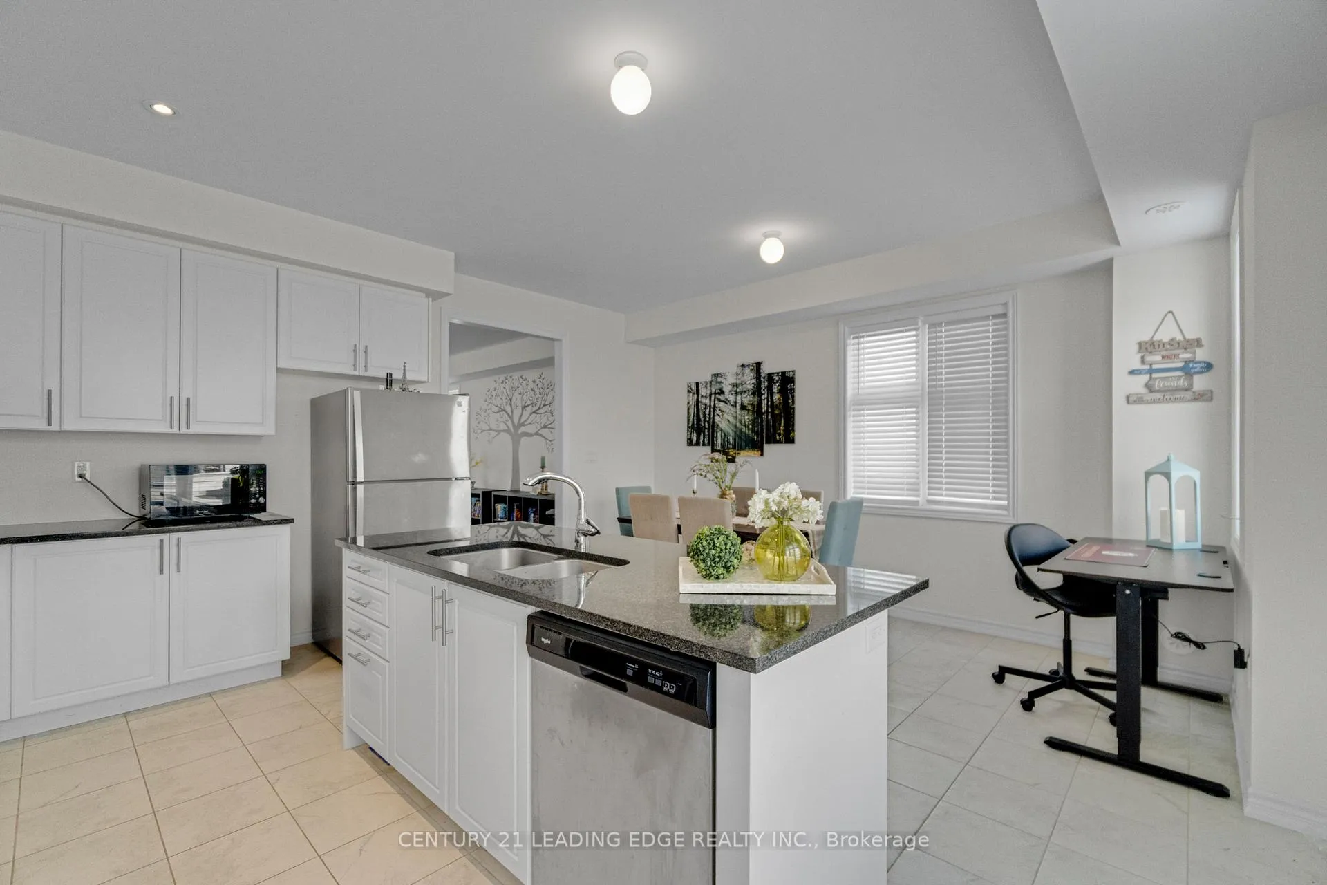 Photo 13 of 31 Westbury Way, Whitby, Brooklin — HOMEH