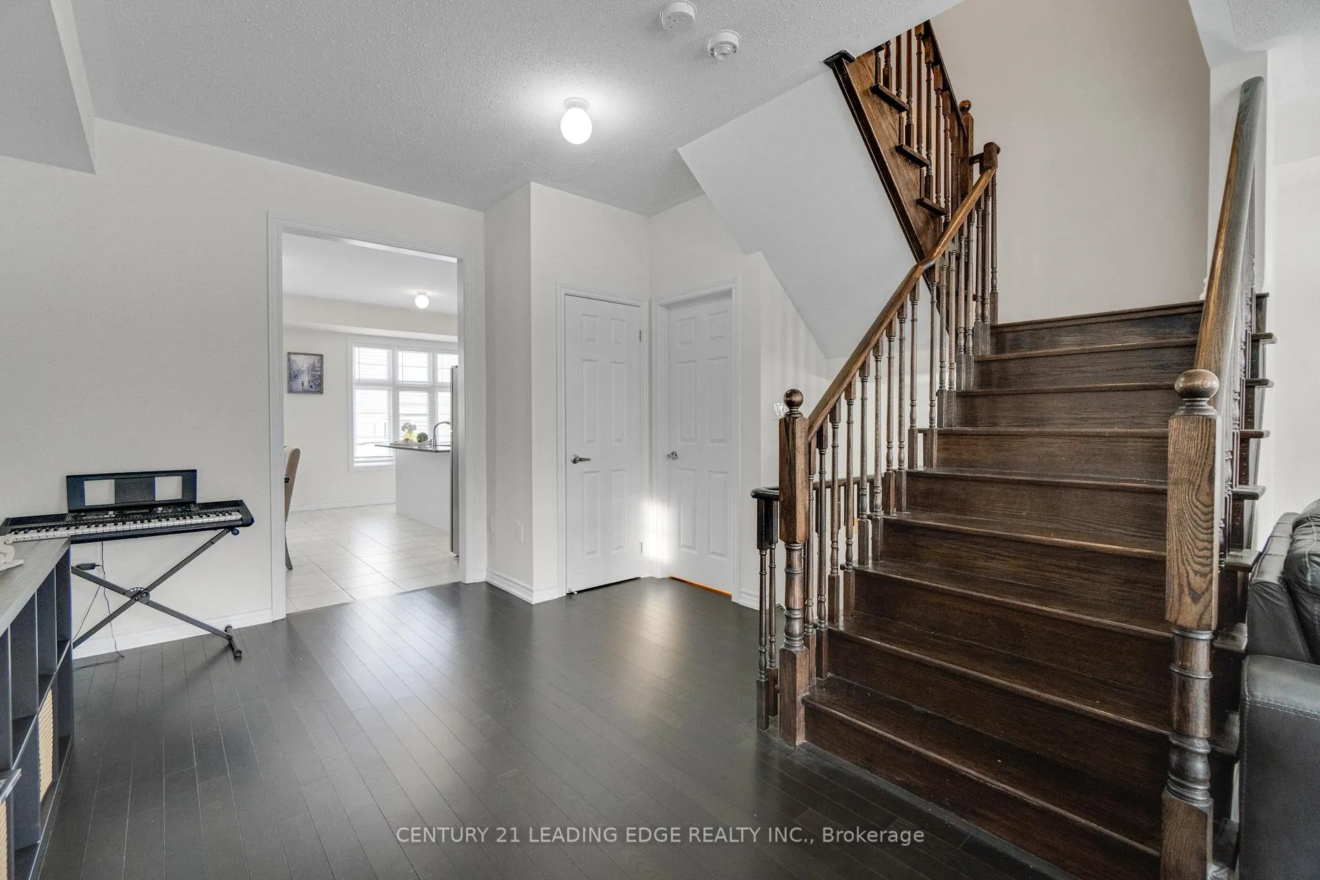 Photo 19 of 31 Westbury Way, Whitby, Brooklin — HOMEH