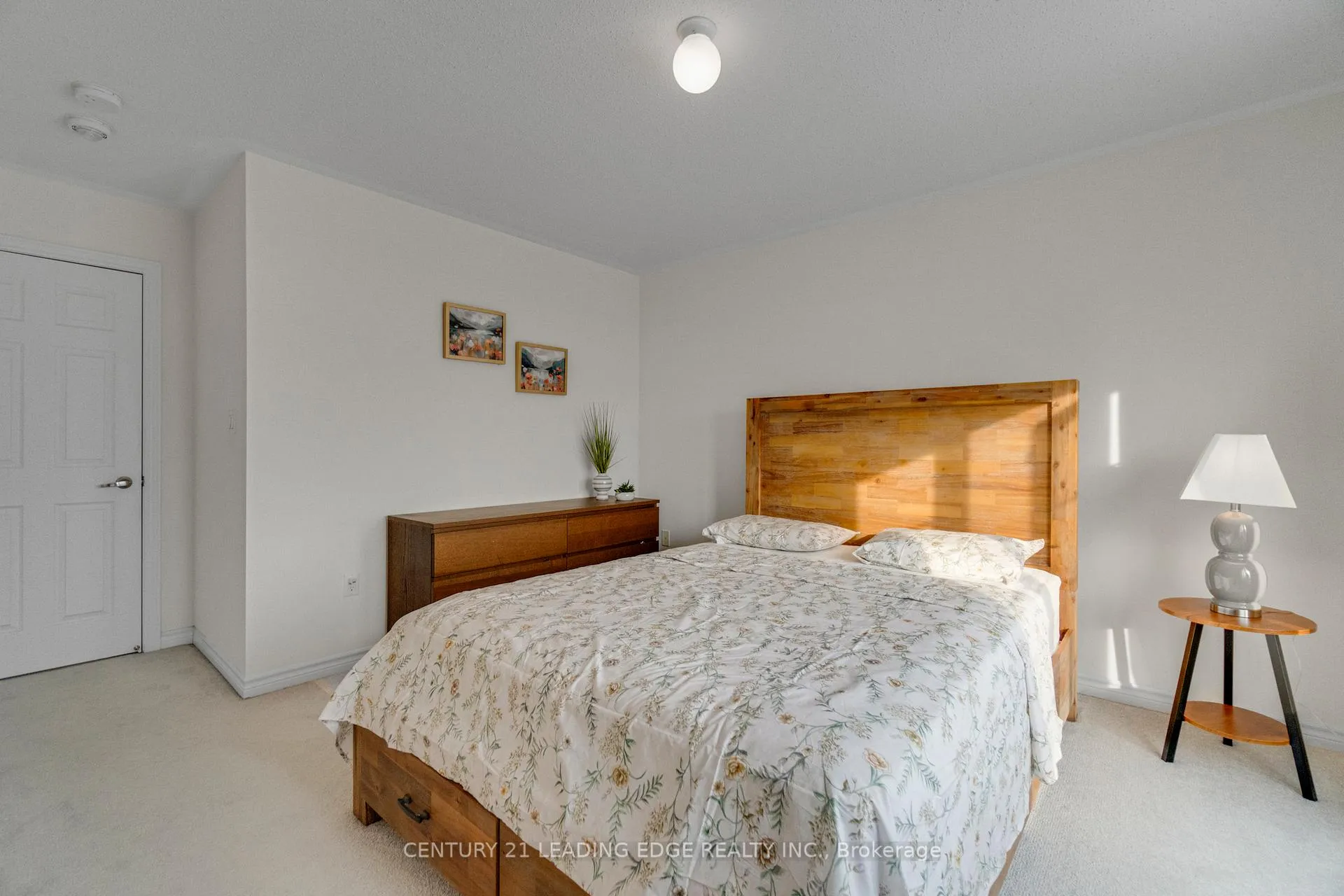 Photo 23 of 31 Westbury Way, Whitby, Brooklin — HOMEH
