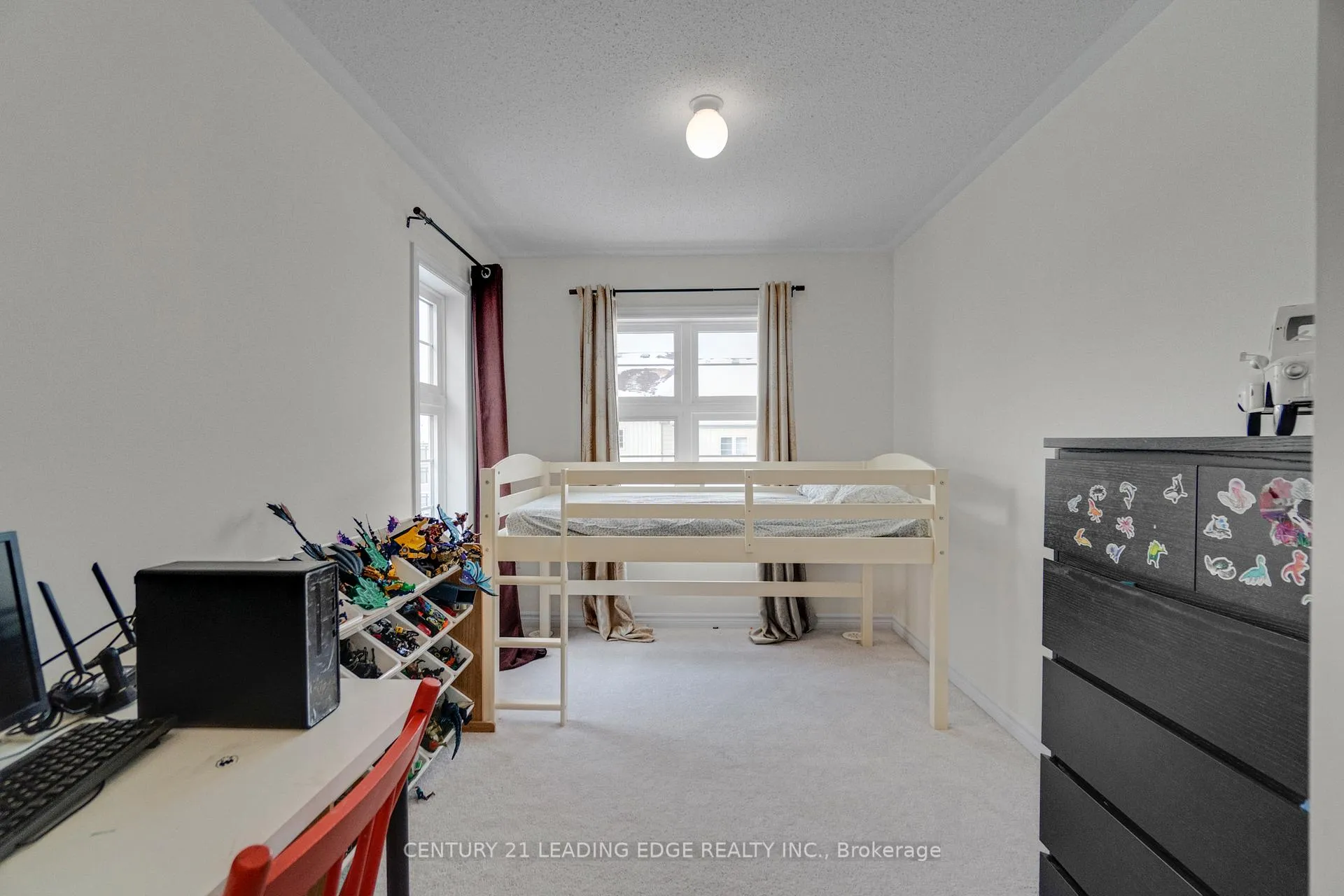 Photo 28 of 31 Westbury Way, Whitby, Brooklin — HOMEH