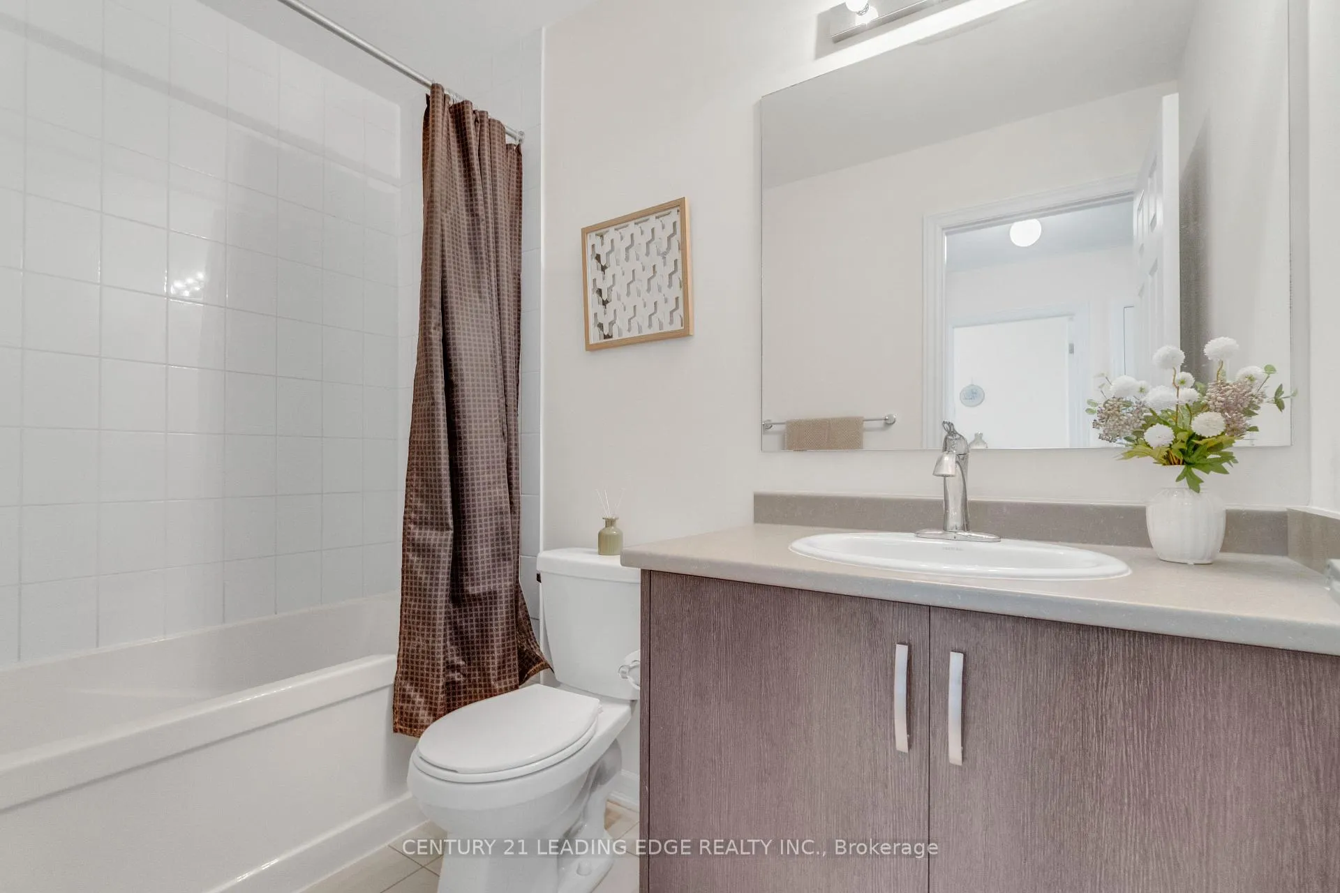 Photo 31 of 31 Westbury Way, Whitby, Brooklin — HOMEH