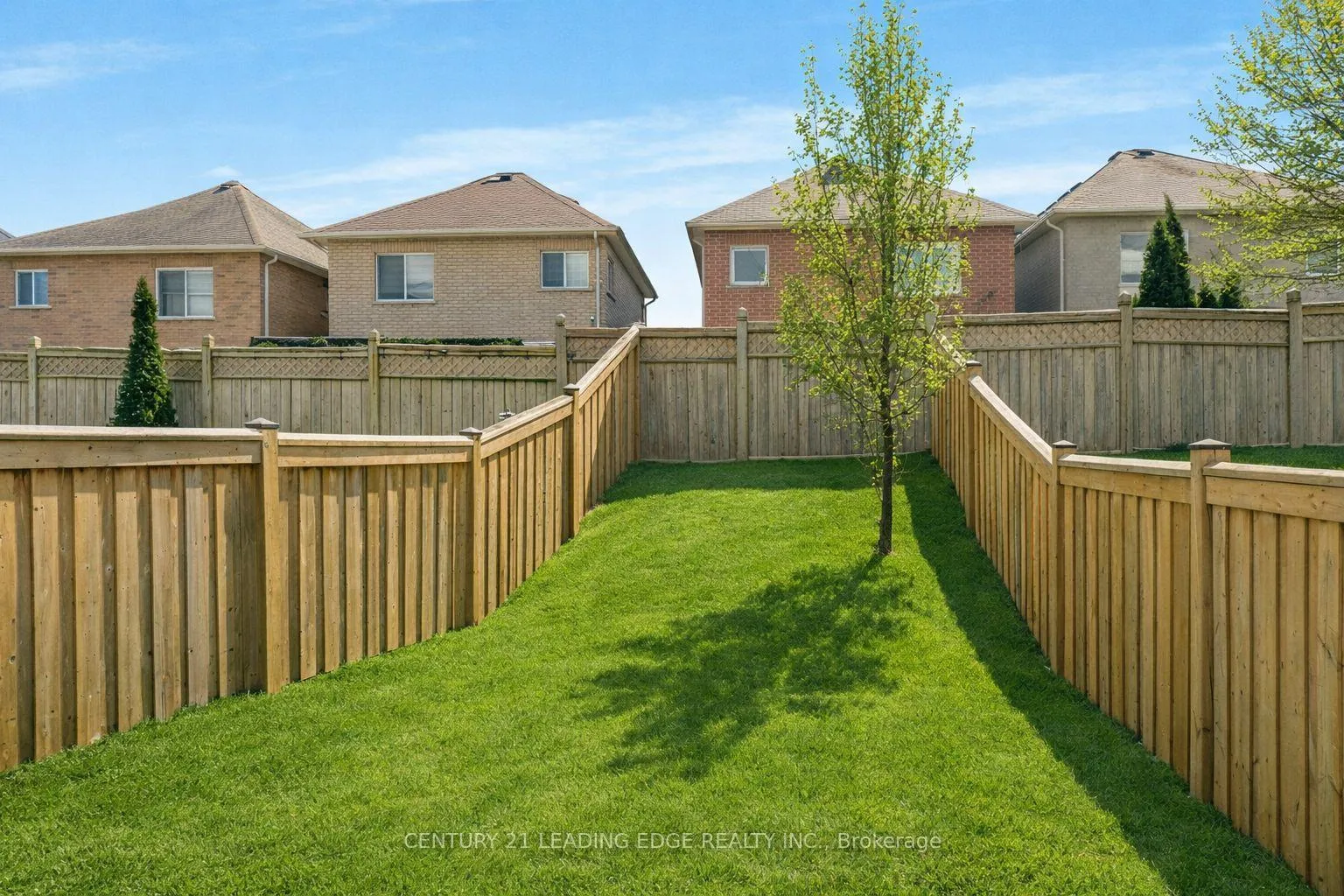 Photo 37 of 31 Westbury Way, Whitby, Brooklin — HOMEH
