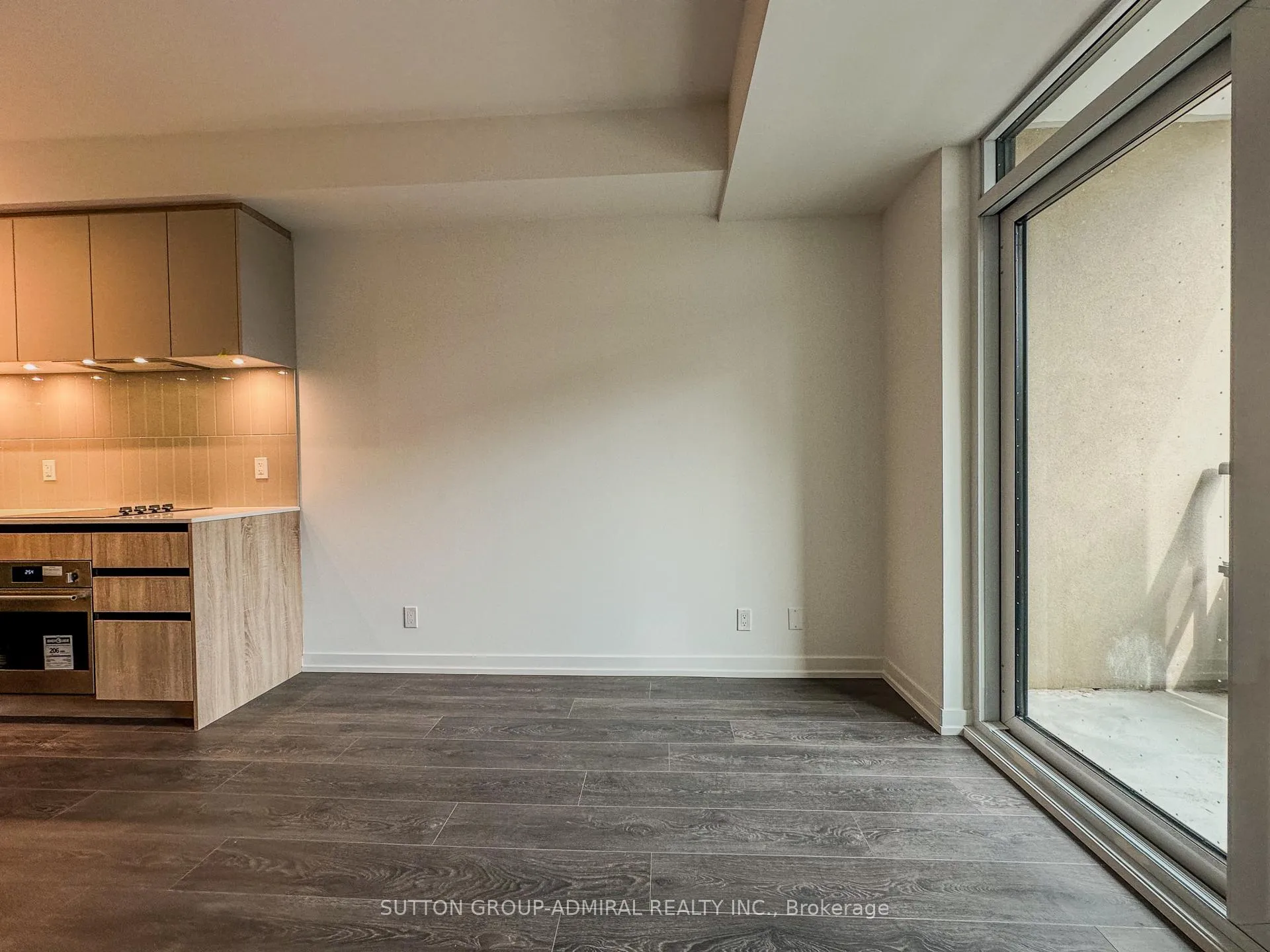 Photo 4 of Unit 307, 8 Beverley Glen Boulevard, Vaughan, Beverley Glen — HOMEH