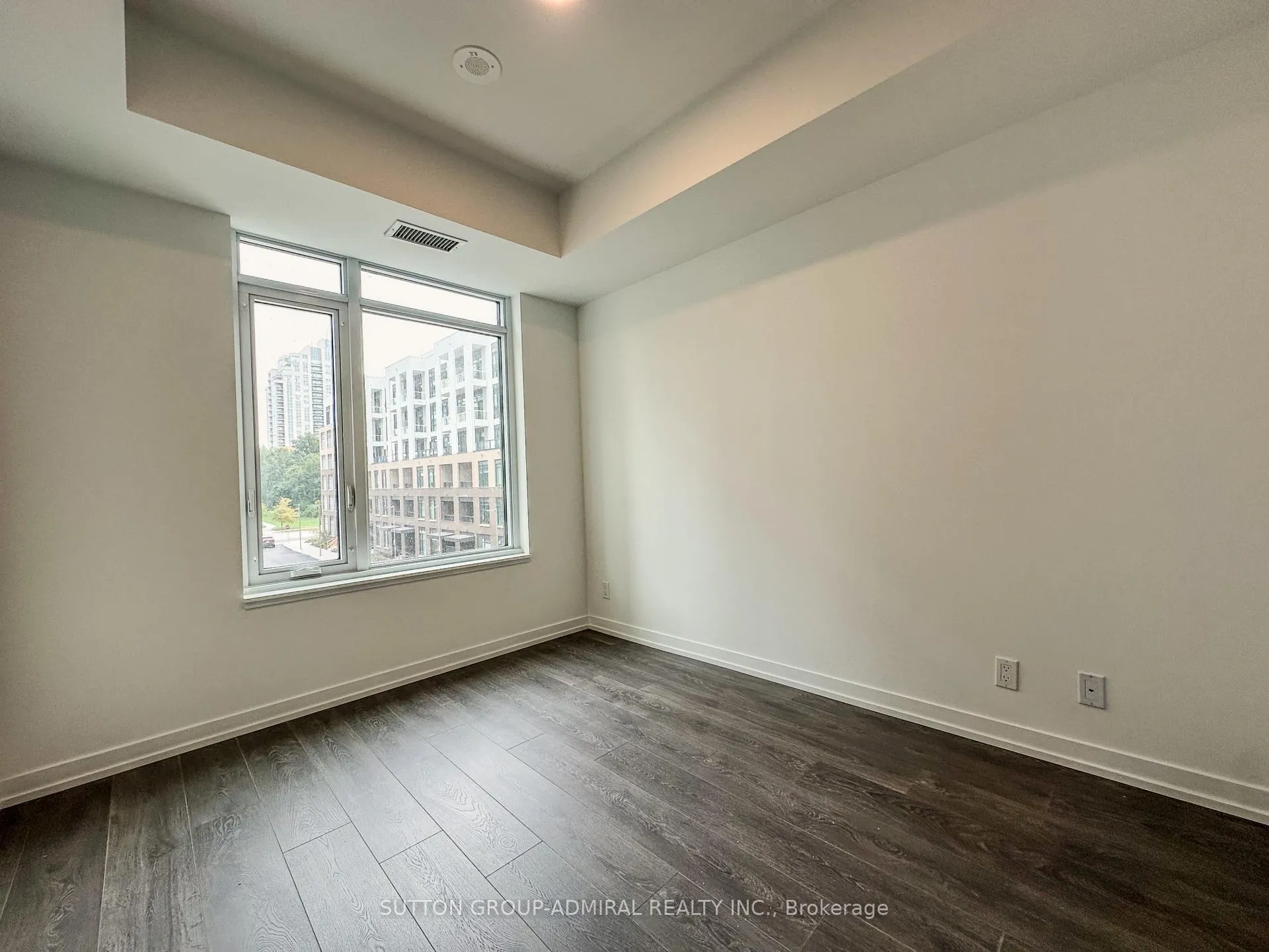 Photo 6 of Unit 307, 8 Beverley Glen Boulevard, Vaughan, Beverley Glen — HOMEH