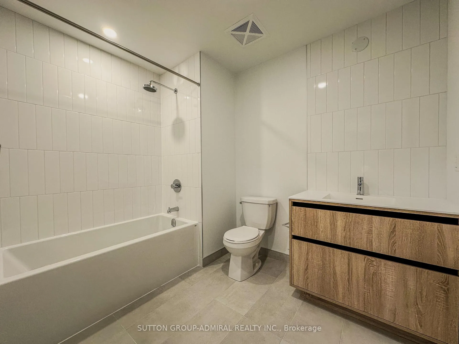 Photo 9 of Unit 307, 8 Beverley Glen Boulevard, Vaughan, Beverley Glen — HOMEH