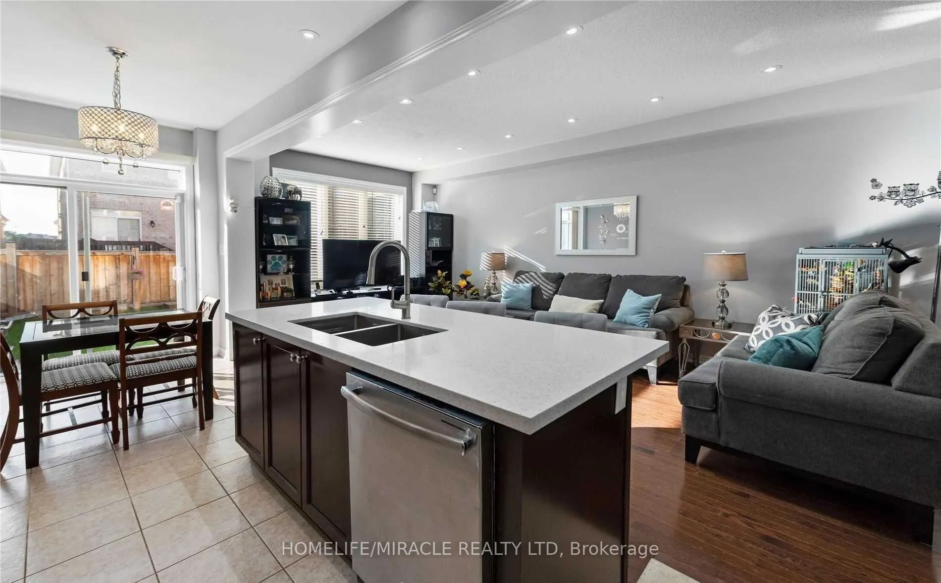 Photo 11 of 26 Swanton Road, Brampton, Credit Valley — HOMEH