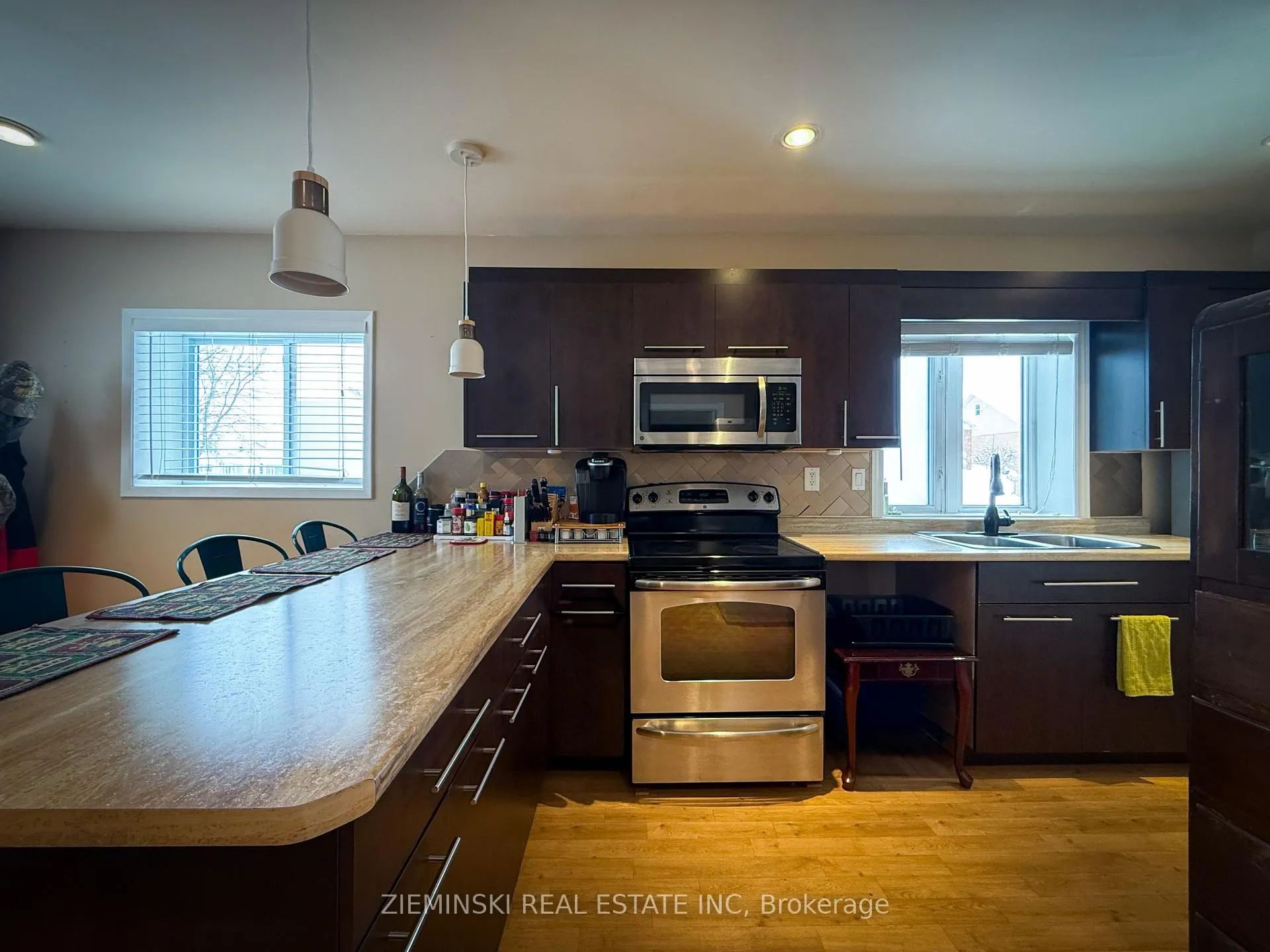 Photo 5 of 55 Eighth Avenue, Timmins, TNE - Central — HOMEH