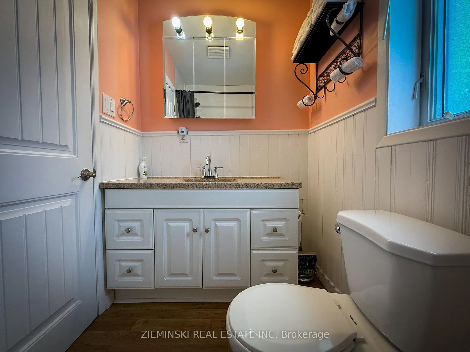 Photo 12 of 55 Eighth Avenue, Timmins, TNE - Central — HOMEH