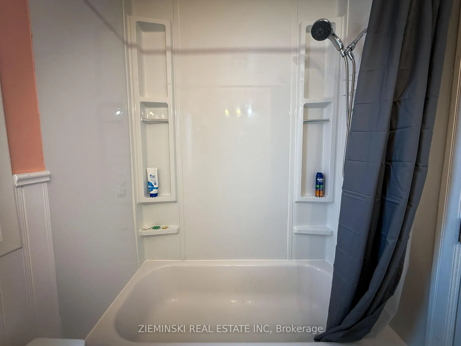 Photo 13 of 55 Eighth Avenue, Timmins, TNE - Central — HOMEH