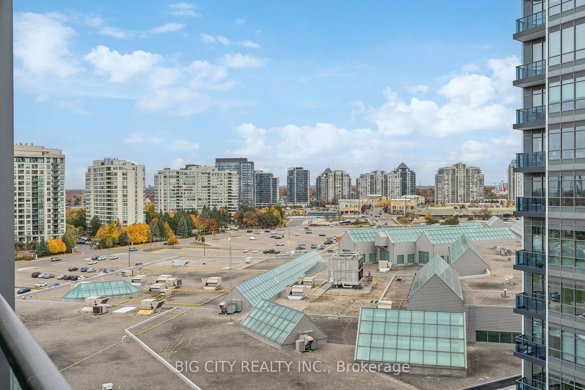 Photo 27 of Unit 808, 30 Upper Mall Way, Vaughan, Brownridge — HOMEH