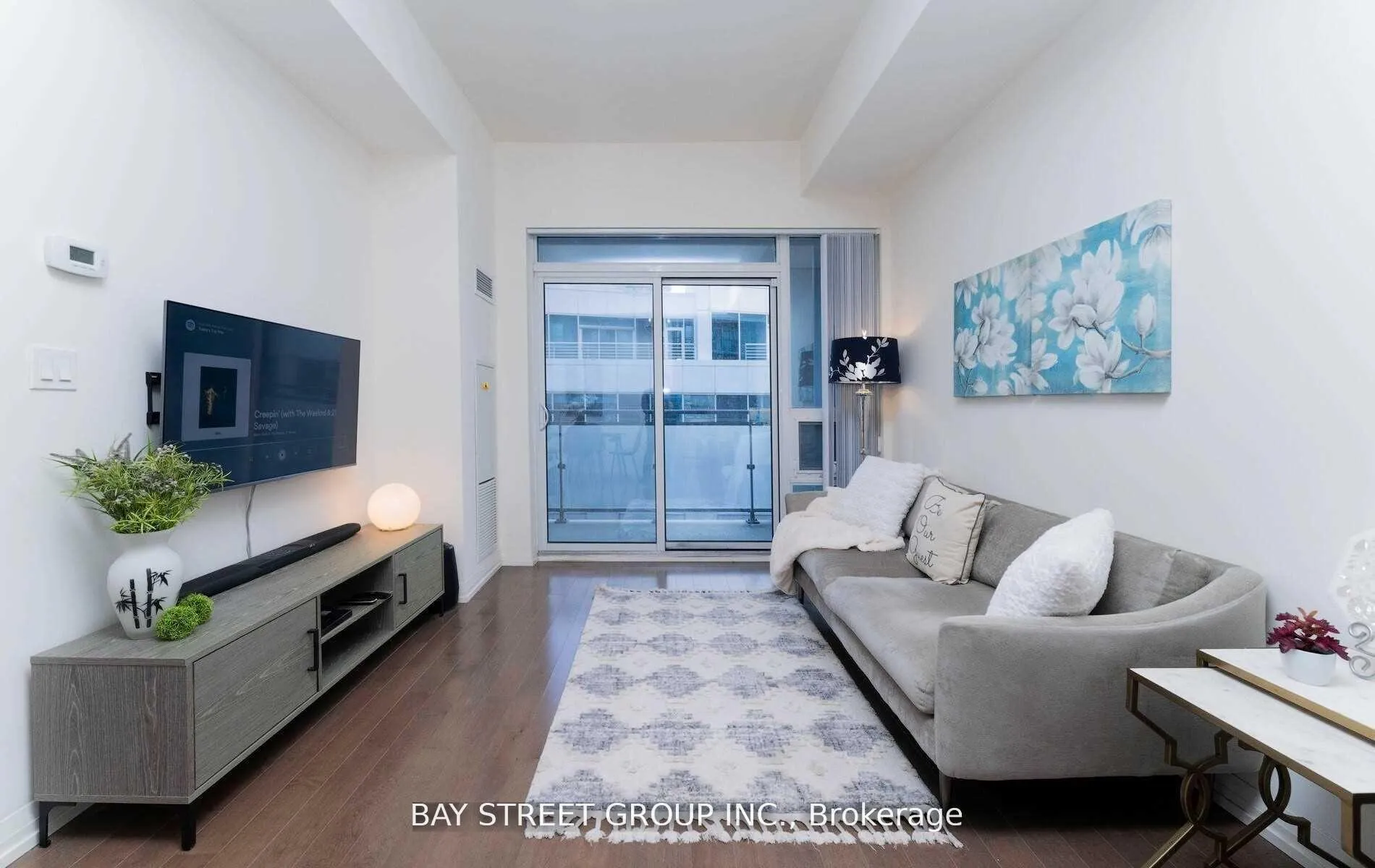 Photo 5 of Unit 831, 460 Adelaide Street E, Toronto, Moss Park — HOMEH