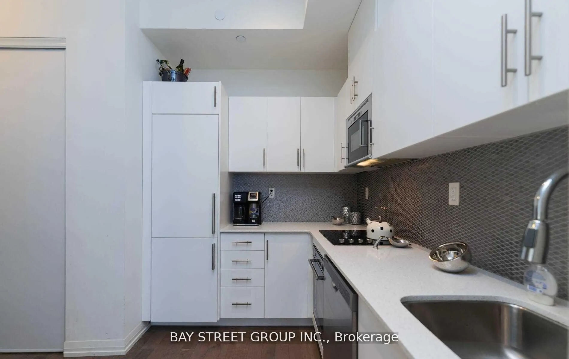 Photo 8 of Unit 831, 460 Adelaide Street E, Toronto, Moss Park — HOMEH