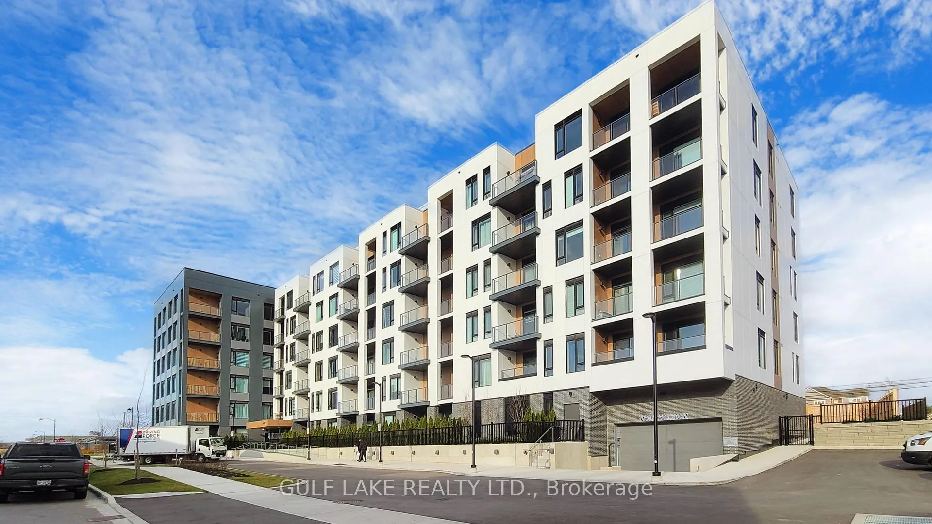 Front of Unit 101, 1440 Clarriage Court W
