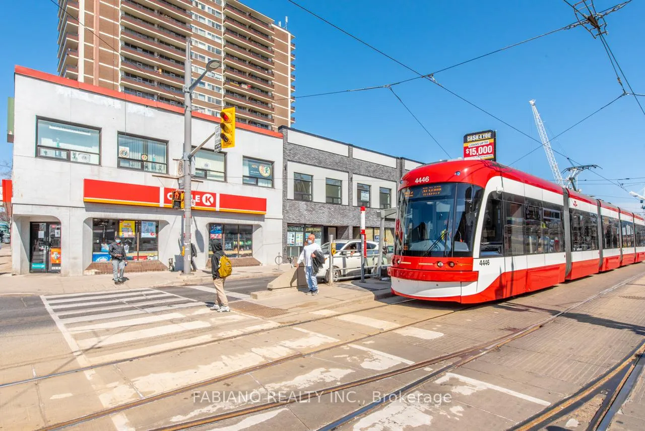 Photo 2 of Unit 2, 942 St Clair Avenue W, Toronto, Oakwood Village — HOMEH