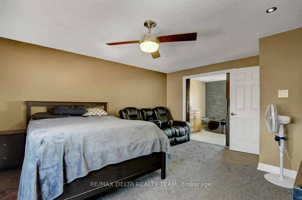 Photo 22 of 410 Phoenix Crescent, Ottawa, Bilberry Creek/Queenswood Heights — HOMEH