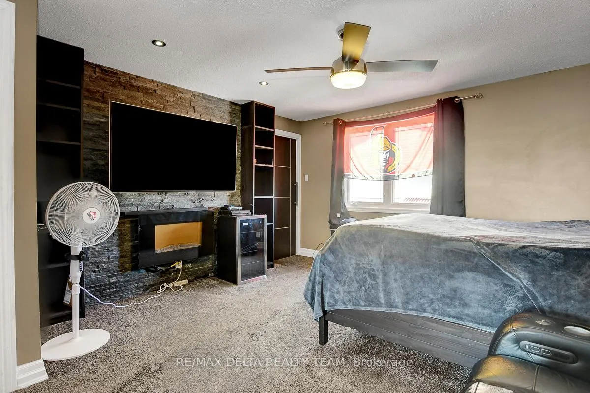 Photo 23 of 410 Phoenix Crescent, Ottawa, Bilberry Creek/Queenswood Heights — HOMEH