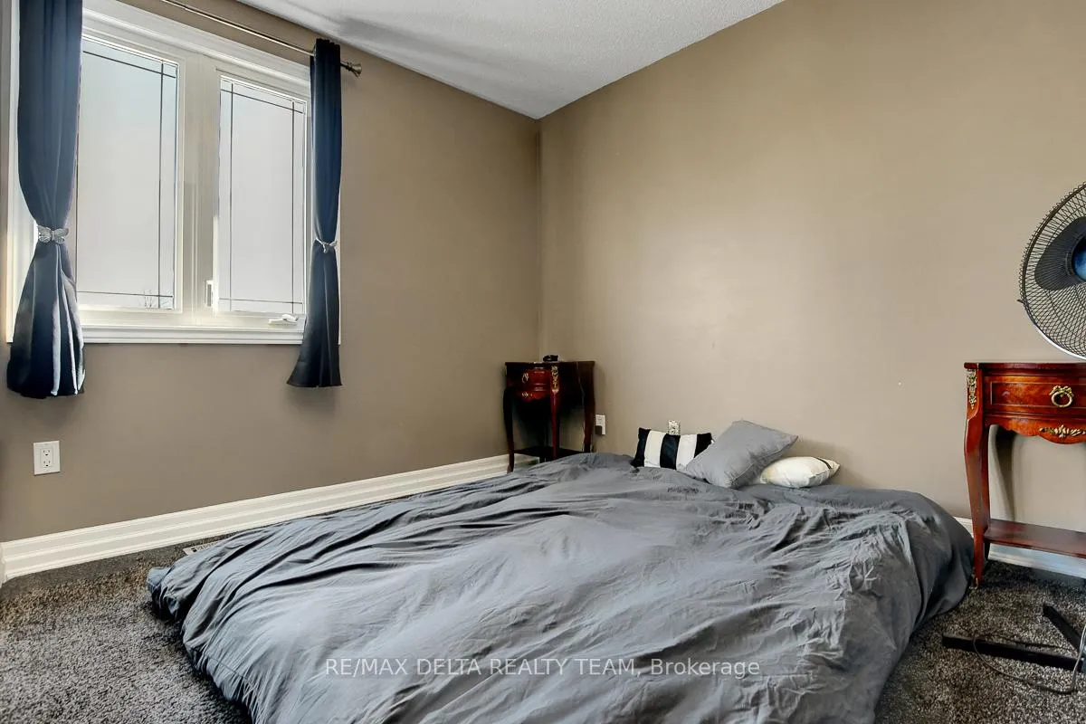 Photo 27 of 410 Phoenix Crescent, Ottawa, Bilberry Creek/Queenswood Heights — HOMEH