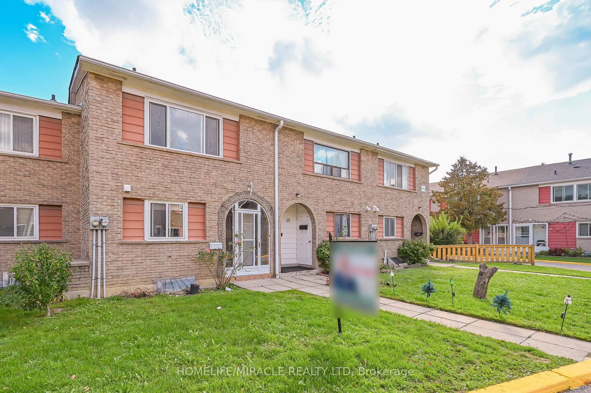 Photo 3 of Unit 48, 2012 Martin Grove Road, Etobicoke, West Humber-Clairville — HOMEH