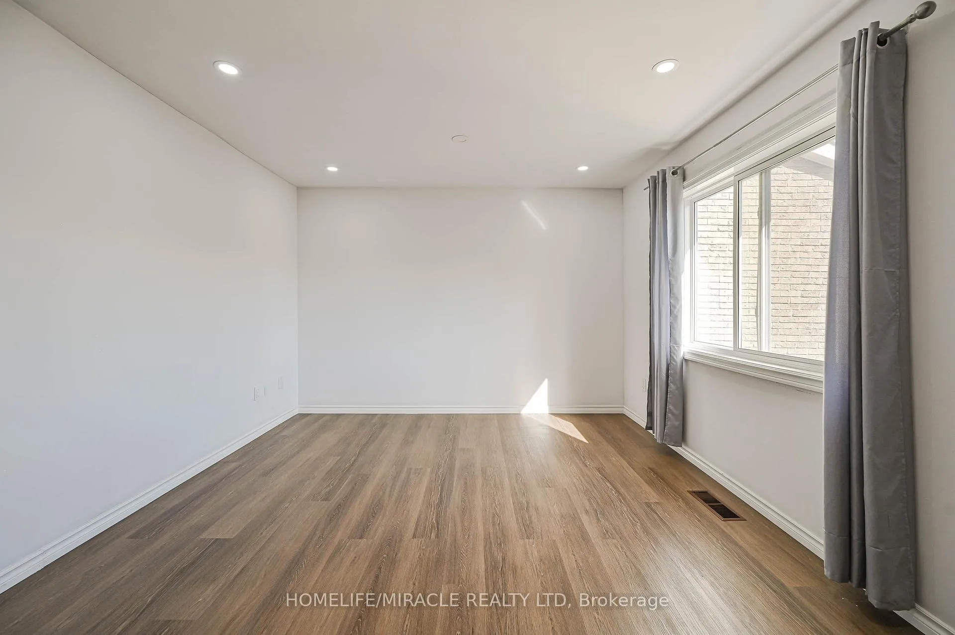 Photo 27 of Unit 48, 2012 Martin Grove Road, Etobicoke, West Humber-Clairville — HOMEH