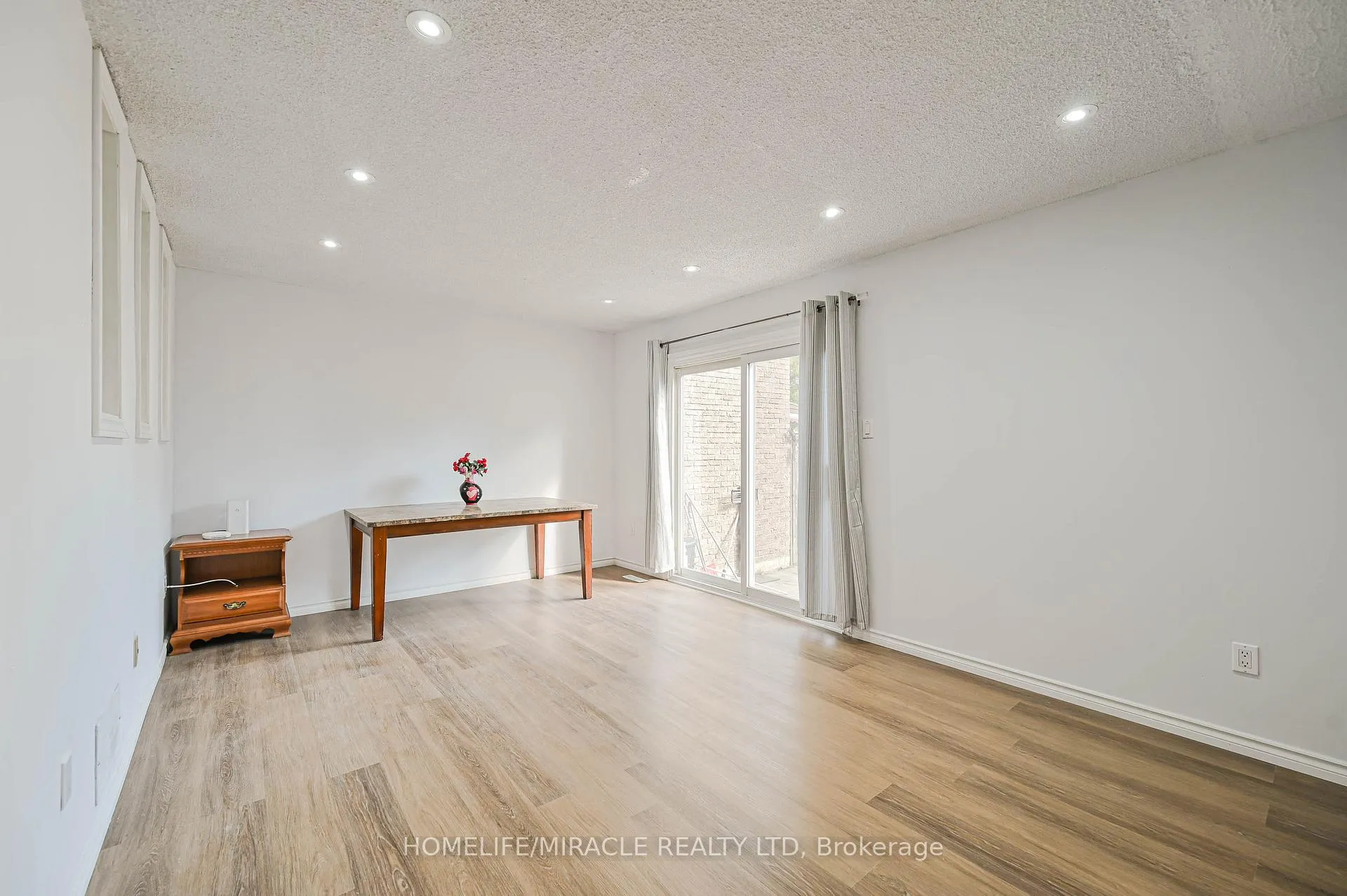 Photo 32 of Unit 48, 2012 Martin Grove Road, Etobicoke, West Humber-Clairville — HOMEH