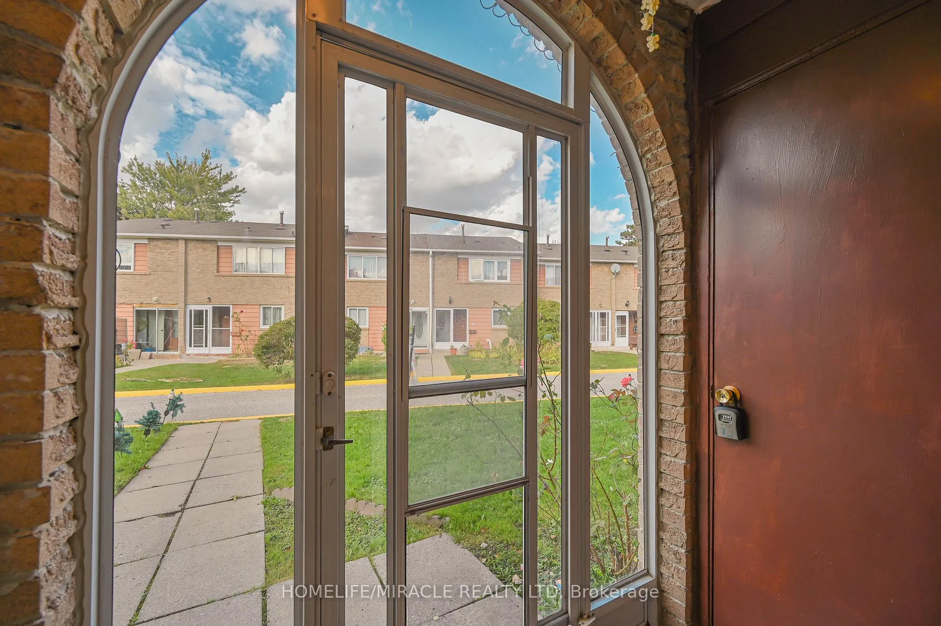 Photo 40 of Unit 48, 2012 Martin Grove Road, Etobicoke, West Humber-Clairville — HOMEH