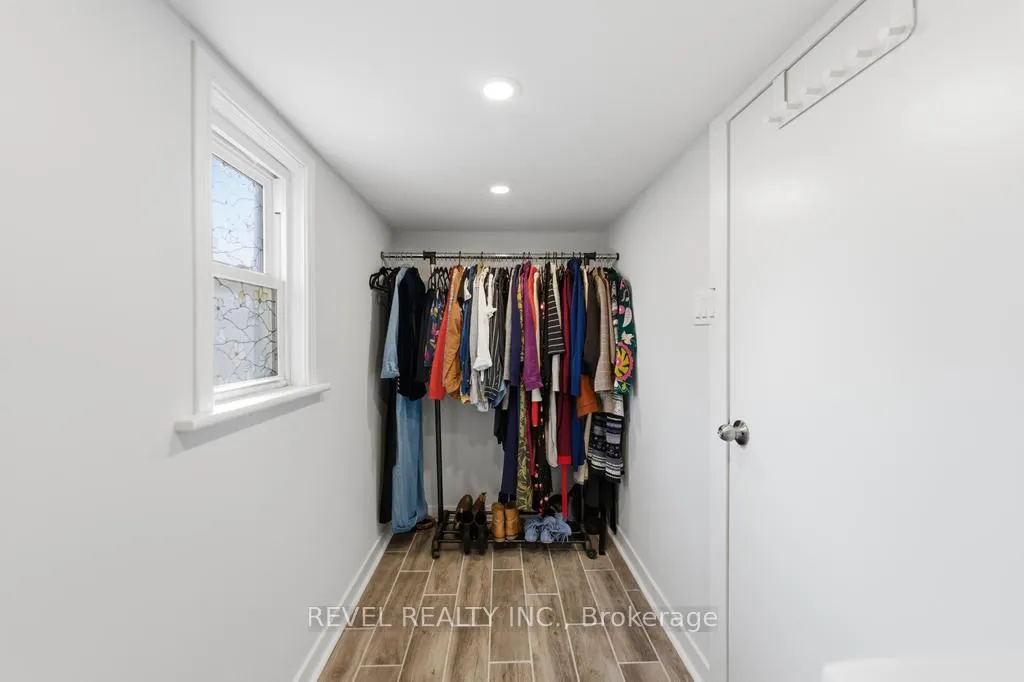 Photo 17 of 176 Wood Street E, Hamilton, North End — HOMEH
