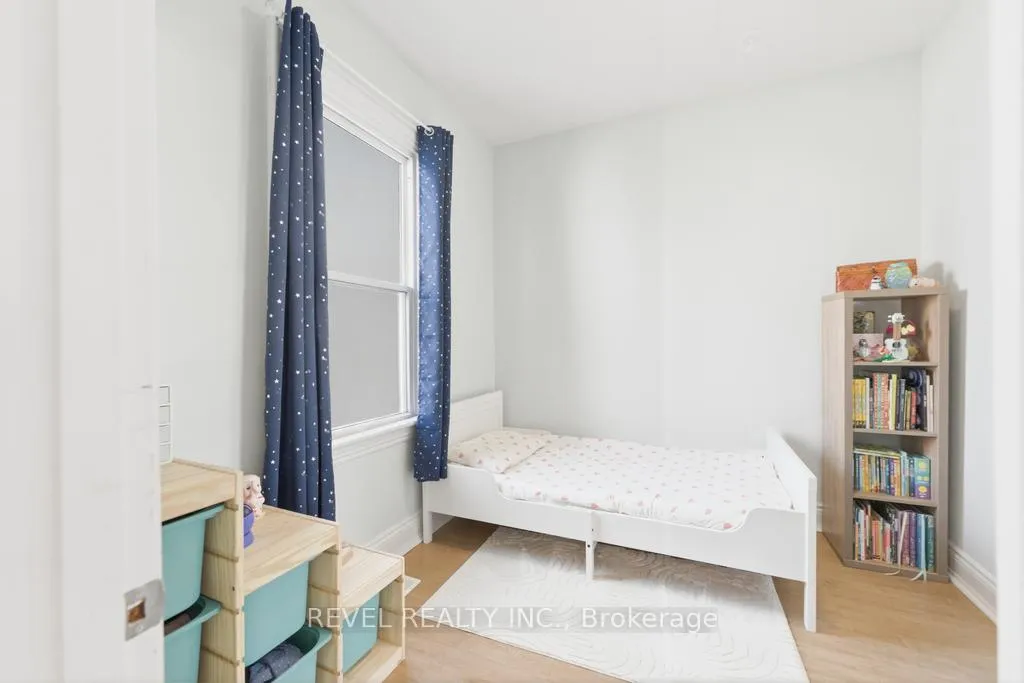 Photo 18 of 176 Wood Street E, Hamilton, North End — HOMEH