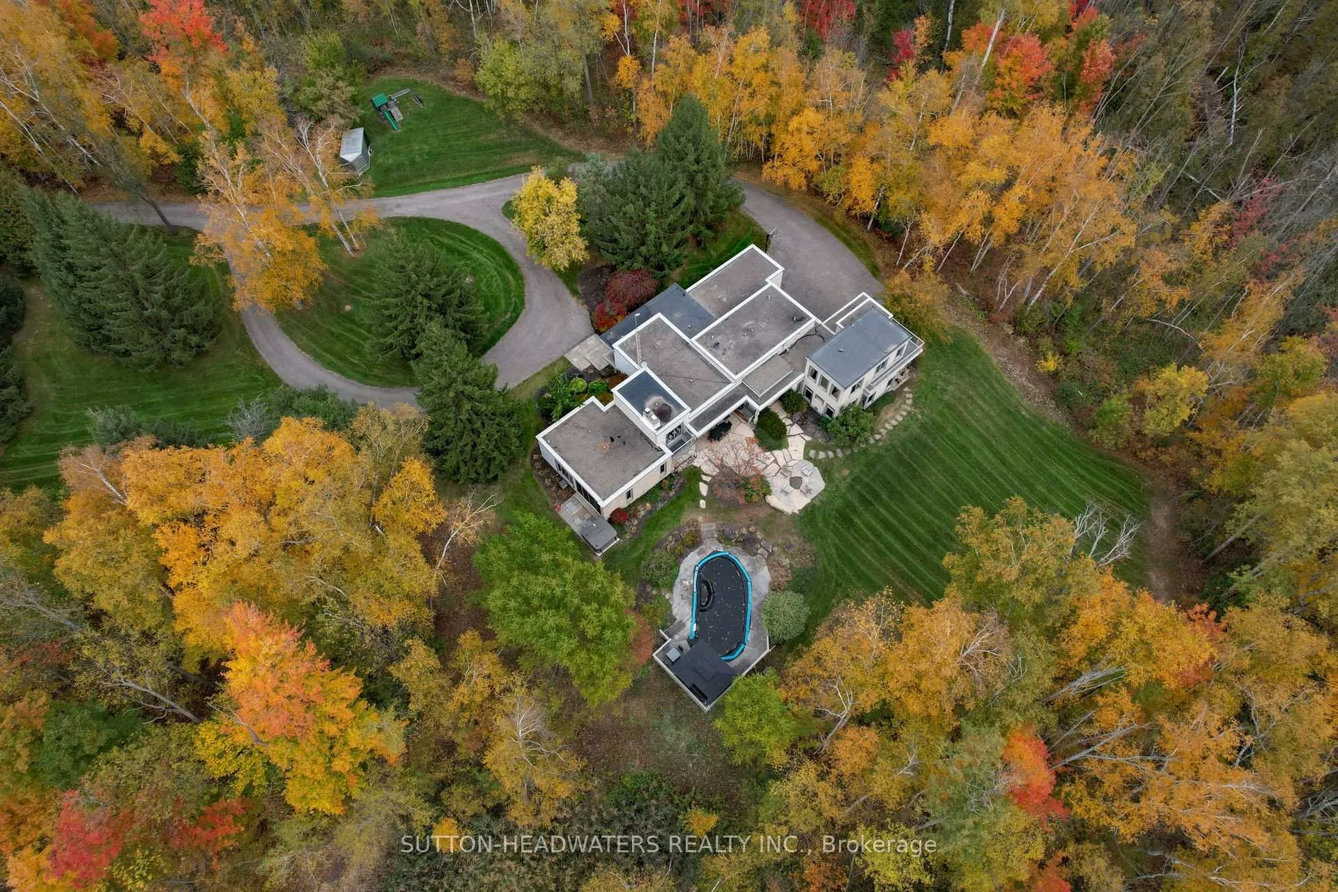 Photo 5 of 30 Cedar Drive, Caledon, Rural Caledon — HOMEH