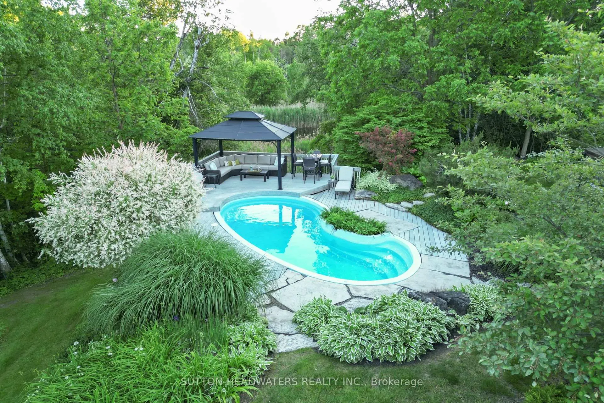 Photo 6 of 30 Cedar Drive, Caledon, Rural Caledon — HOMEH