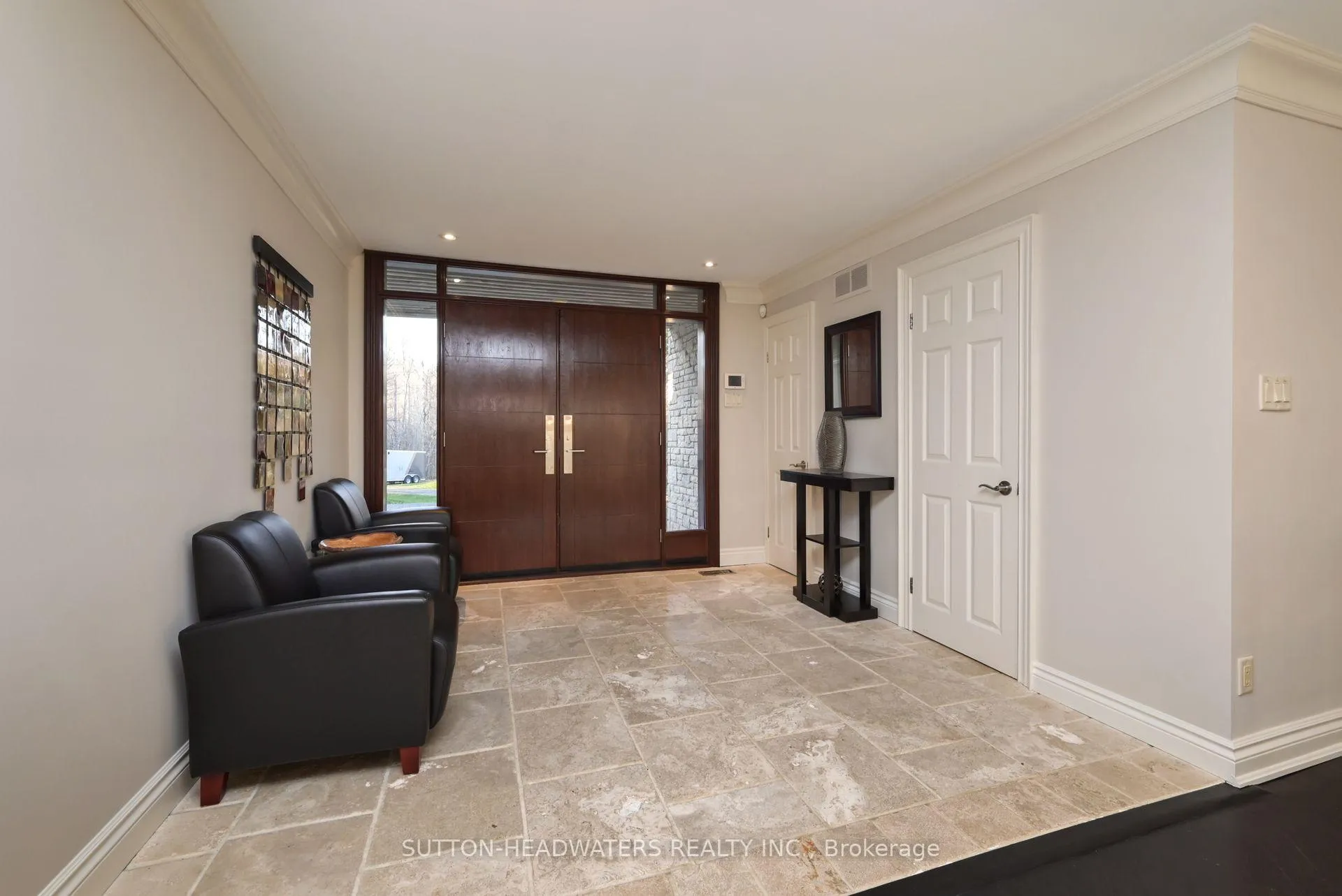 Photo 8 of 30 Cedar Drive, Caledon, Rural Caledon — HOMEH