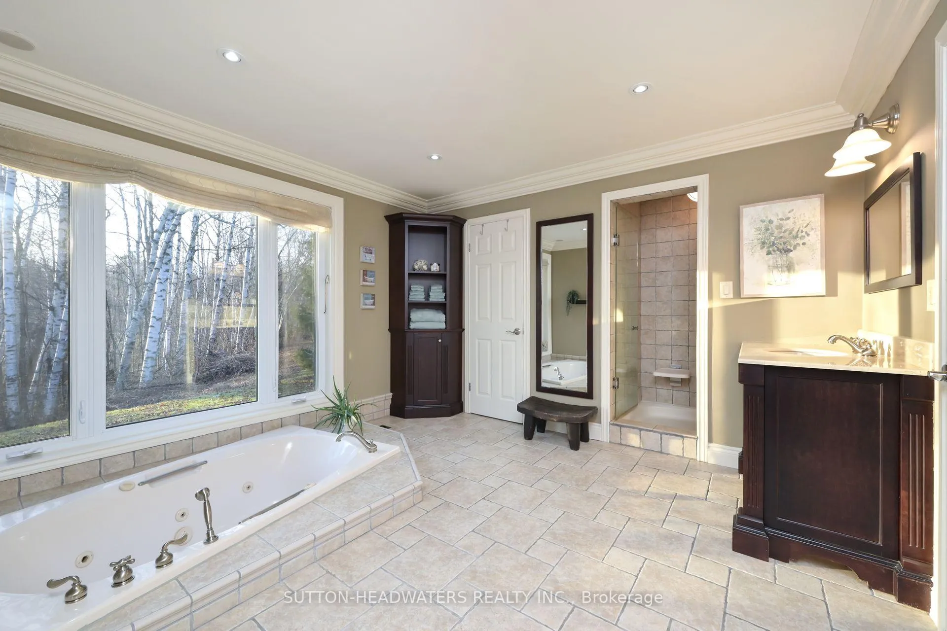 Photo 16 of 30 Cedar Drive, Caledon, Rural Caledon — HOMEH