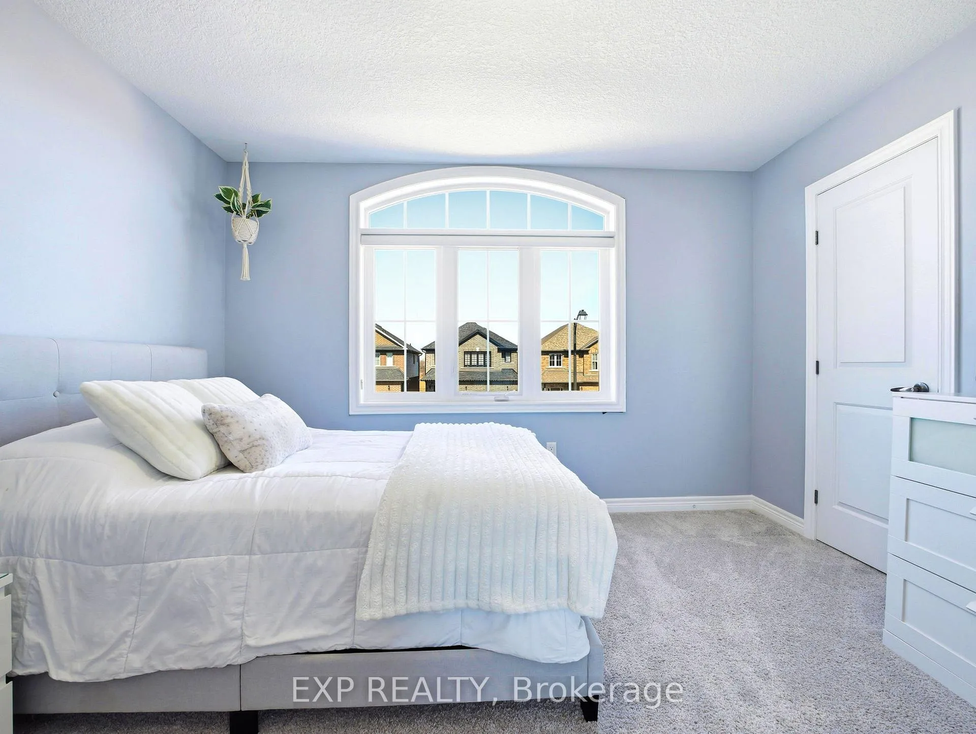 Photo 13 of 63 Festival Way, Hamilton, Binbrook — HOMEH