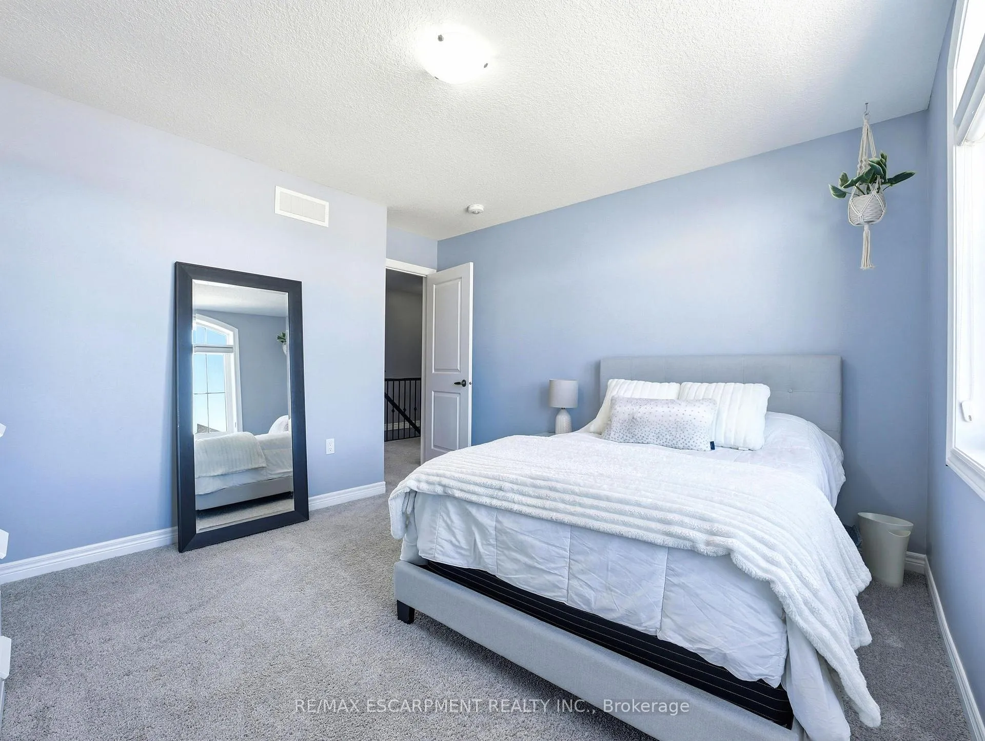 Photo 30 of 63 Festival Way, Hamilton, Binbrook — HOMEH
