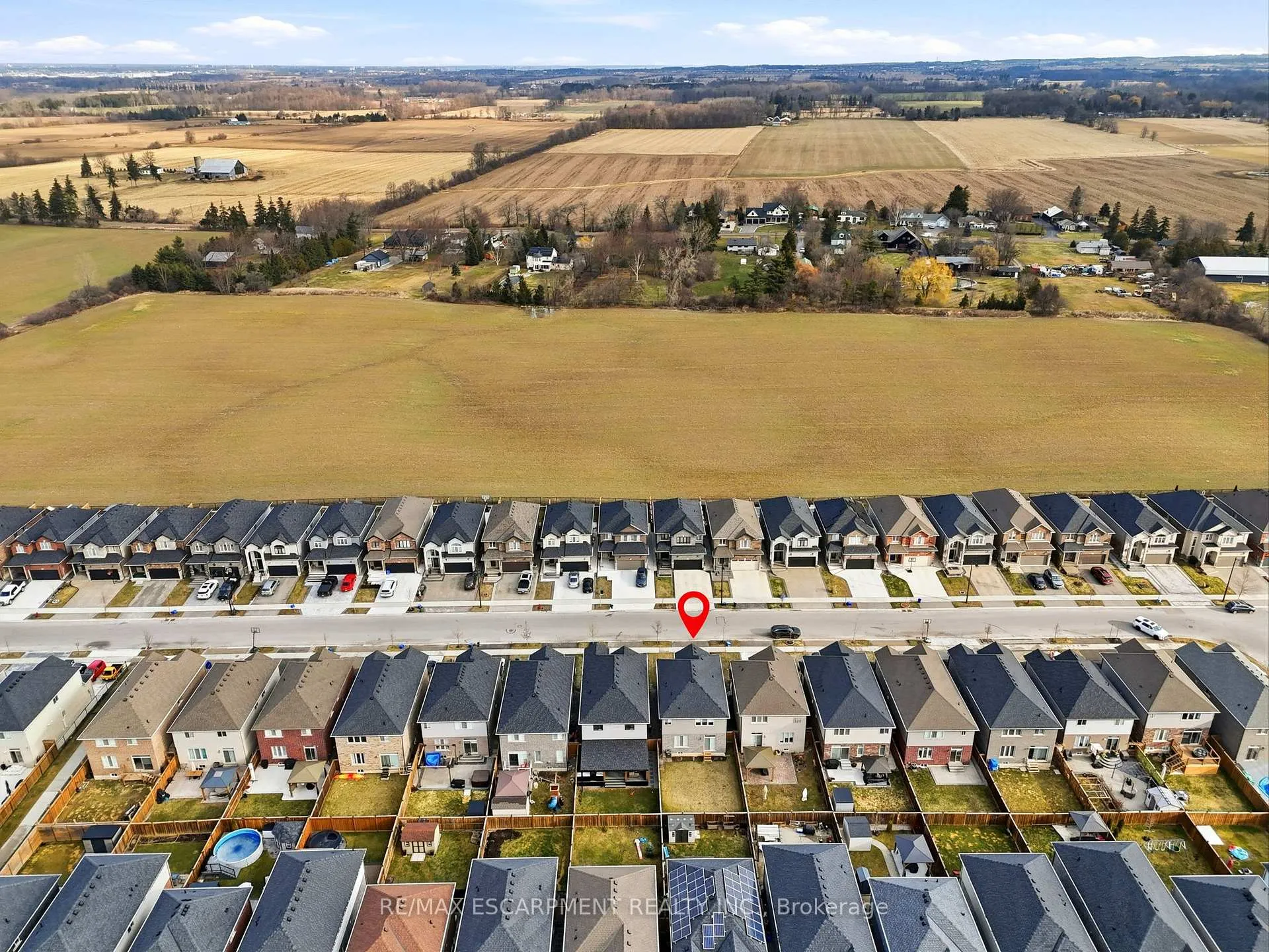 Photo 44 of 63 Festival Way, Hamilton, Binbrook — HOMEH