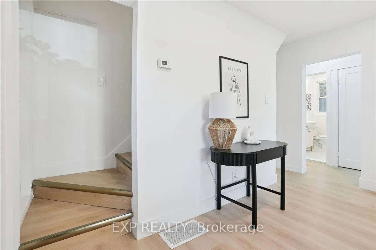 Photo 11 of 41 Cameron Avenue S, Hamilton, Bartonville — HOMEH