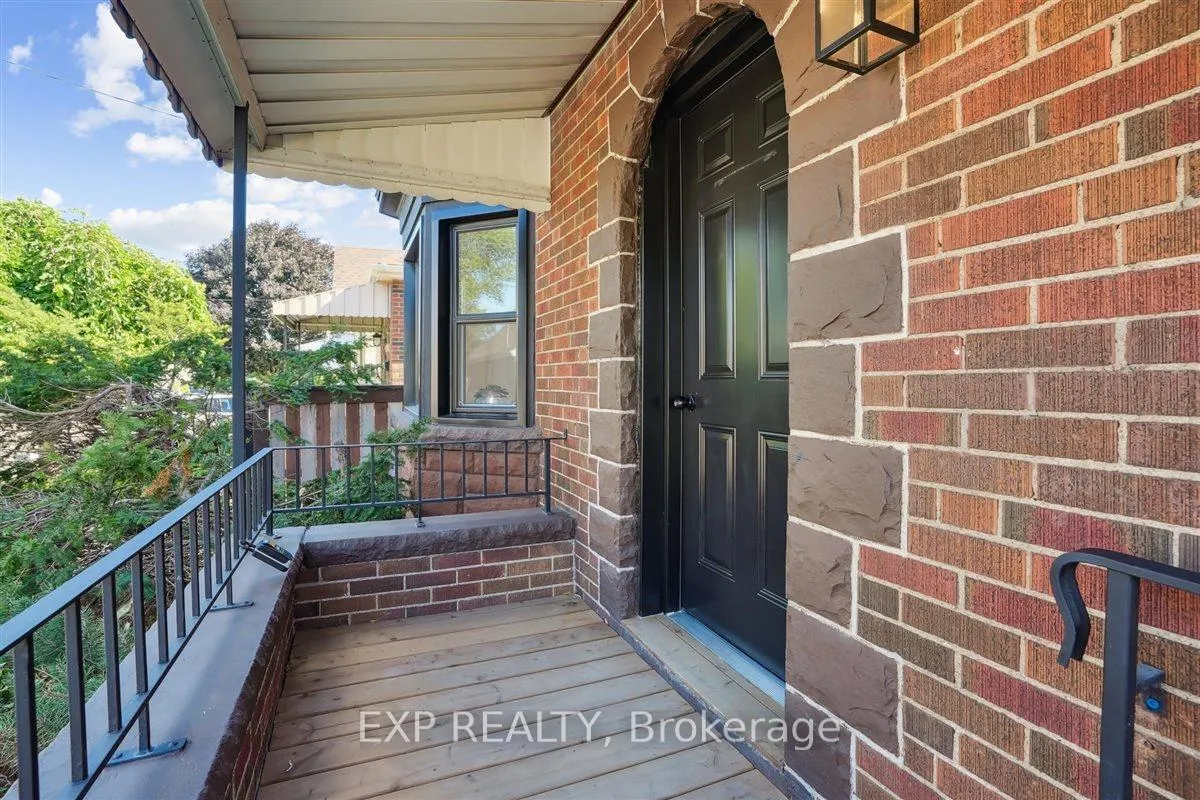 Photo 24 of 41 Cameron Avenue S, Hamilton, Bartonville — HOMEH