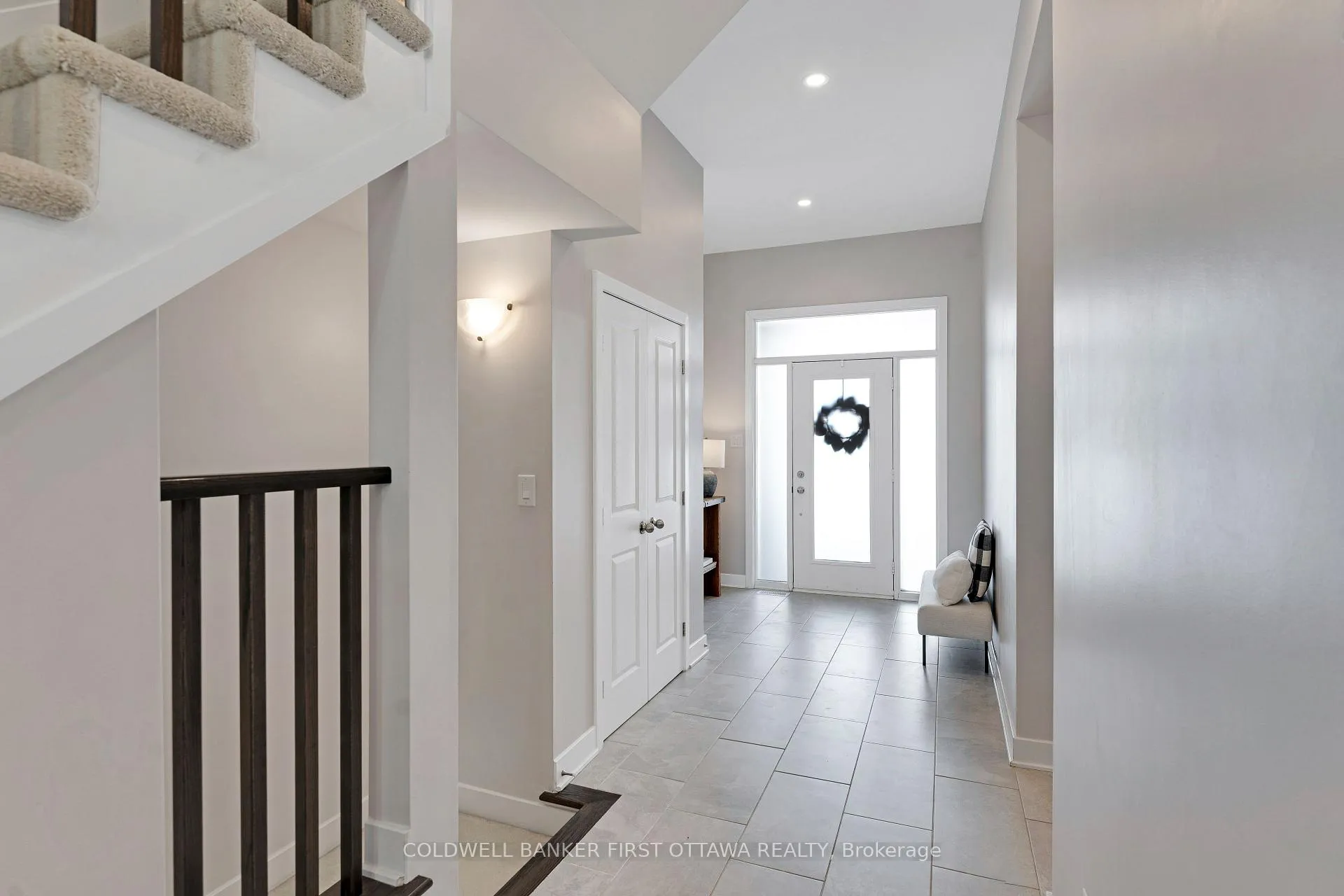 Photo 8 of 422 Markdale Terrace, Ottawa, Riverside South/Gloucester Glen — HOMEH