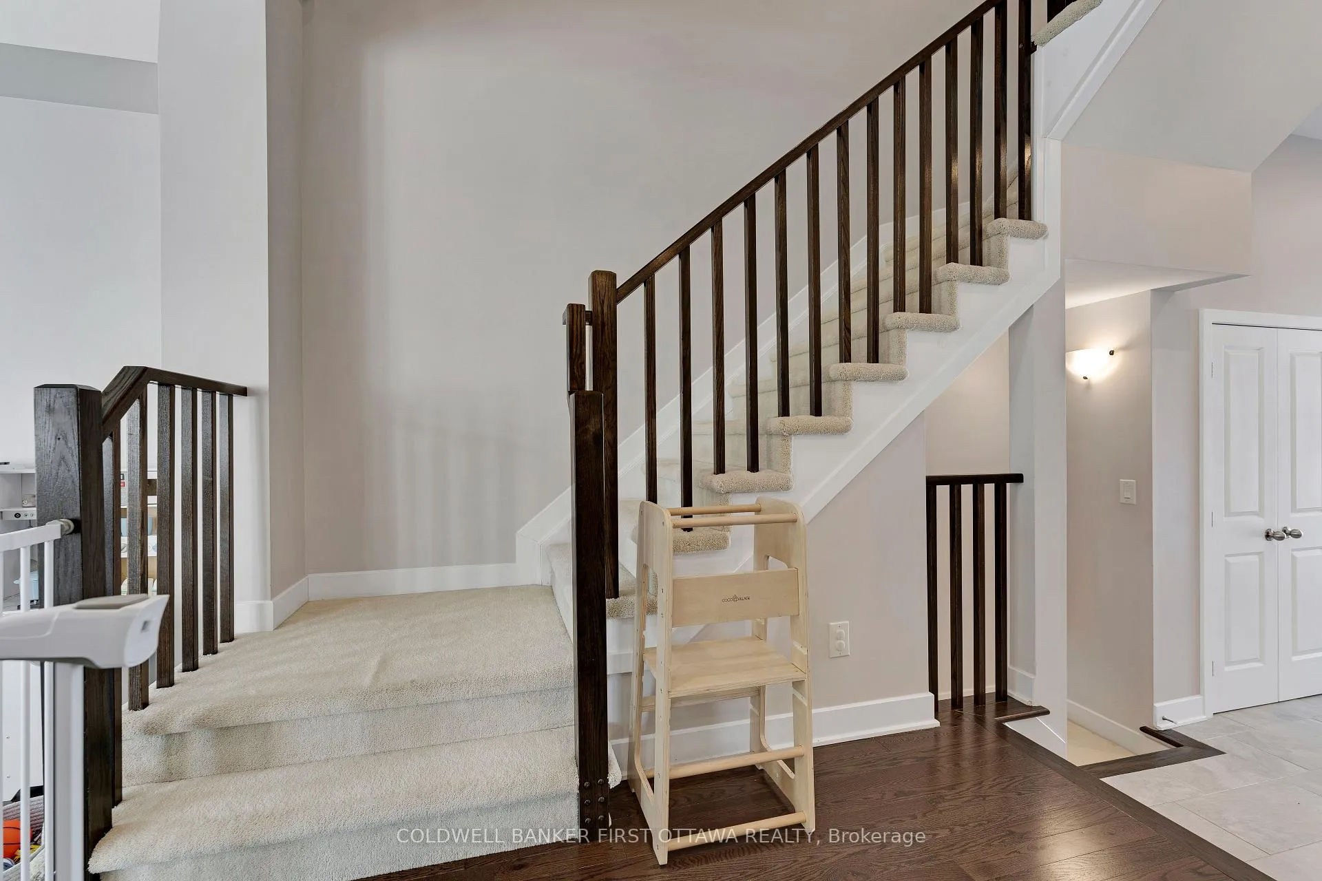 Photo 18 of 422 Markdale Terrace, Ottawa, Riverside South/Gloucester Glen — HOMEH