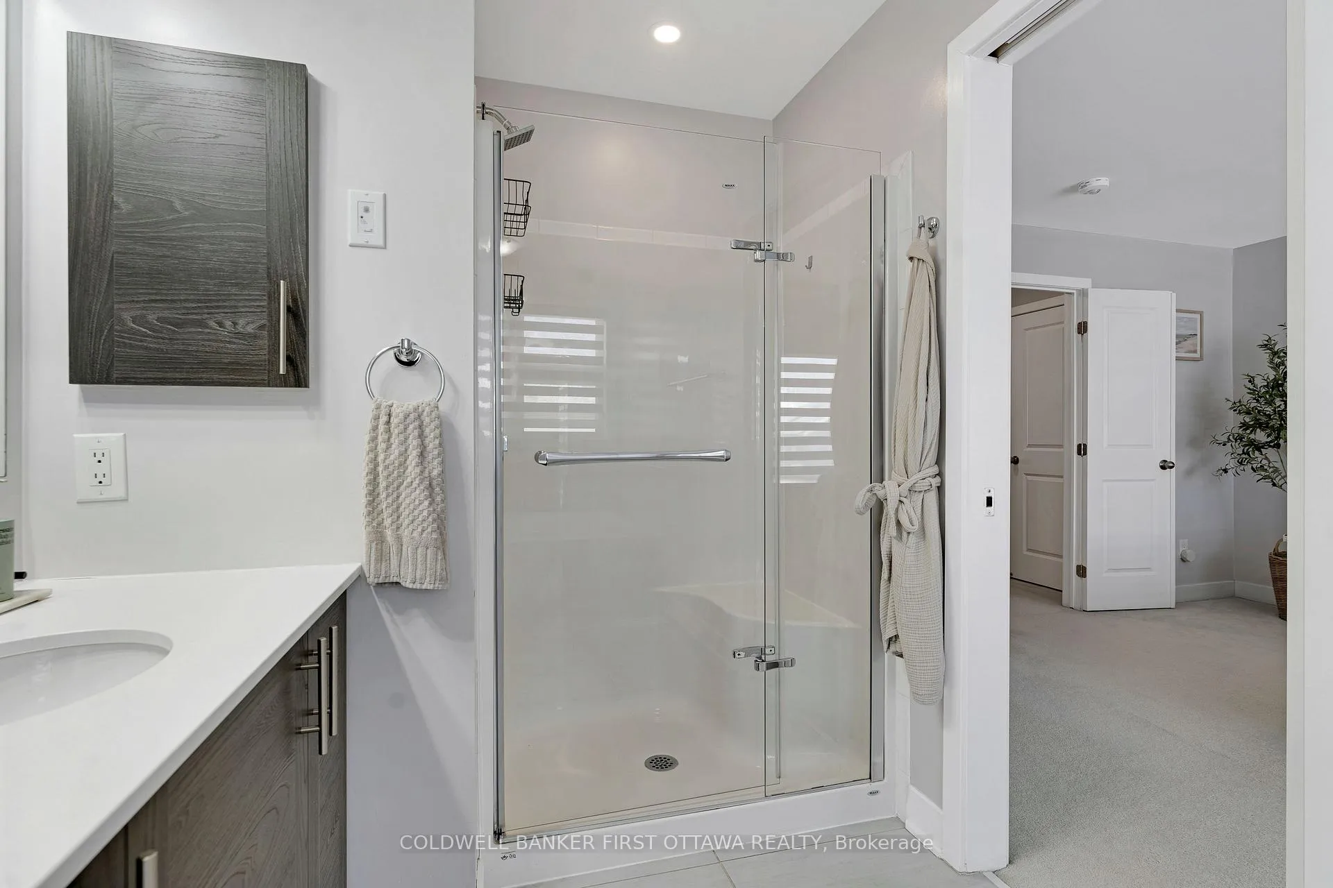 Photo 26 of 422 Markdale Terrace, Ottawa, Riverside South/Gloucester Glen — HOMEH