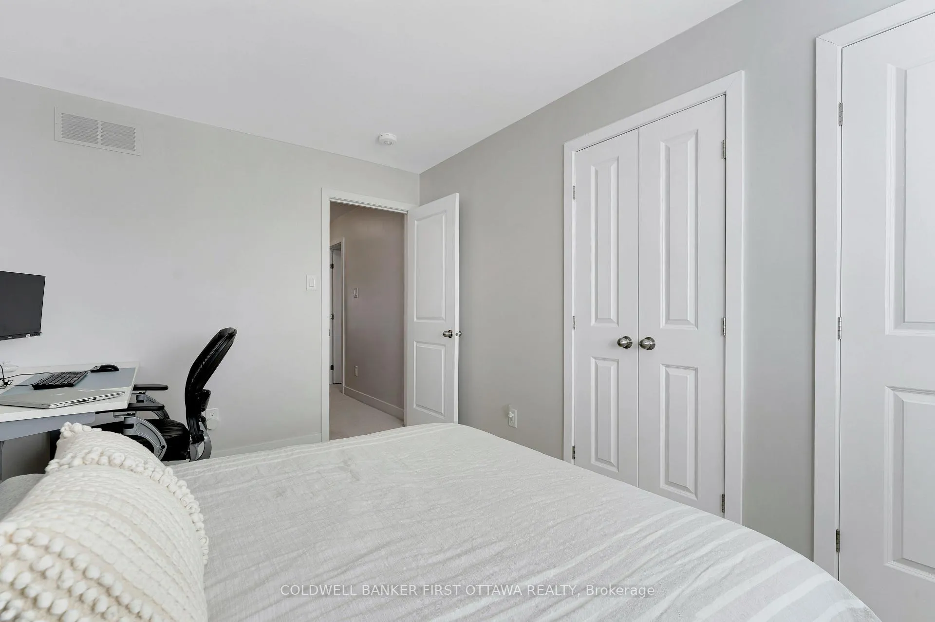 Photo 32 of 422 Markdale Terrace, Ottawa, Riverside South/Gloucester Glen — HOMEH
