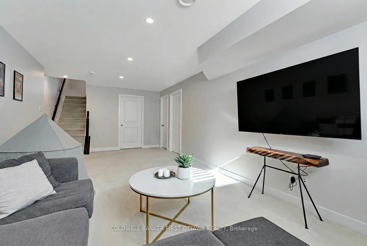 Photo 35 of 422 Markdale Terrace, Ottawa, Riverside South/Gloucester Glen — HOMEH