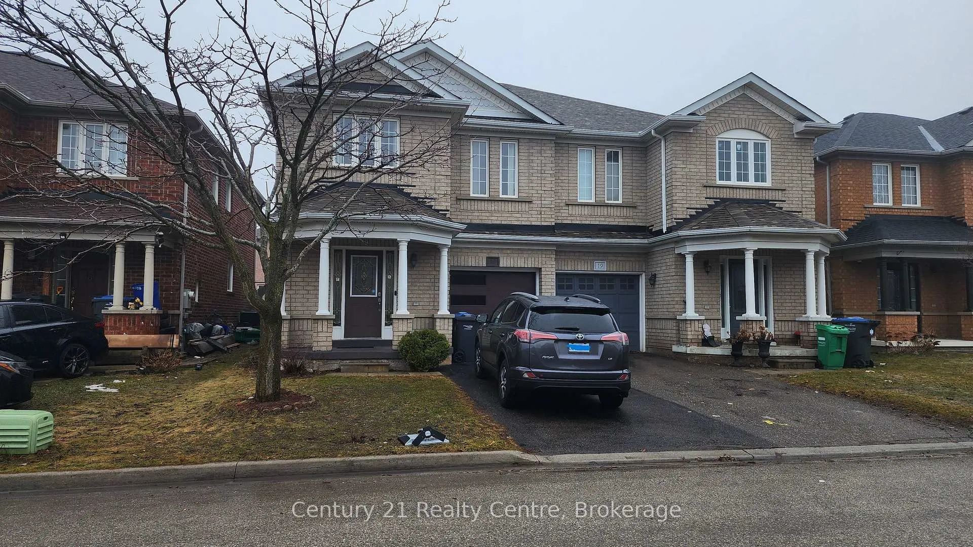 Front of 17 Vermont Road