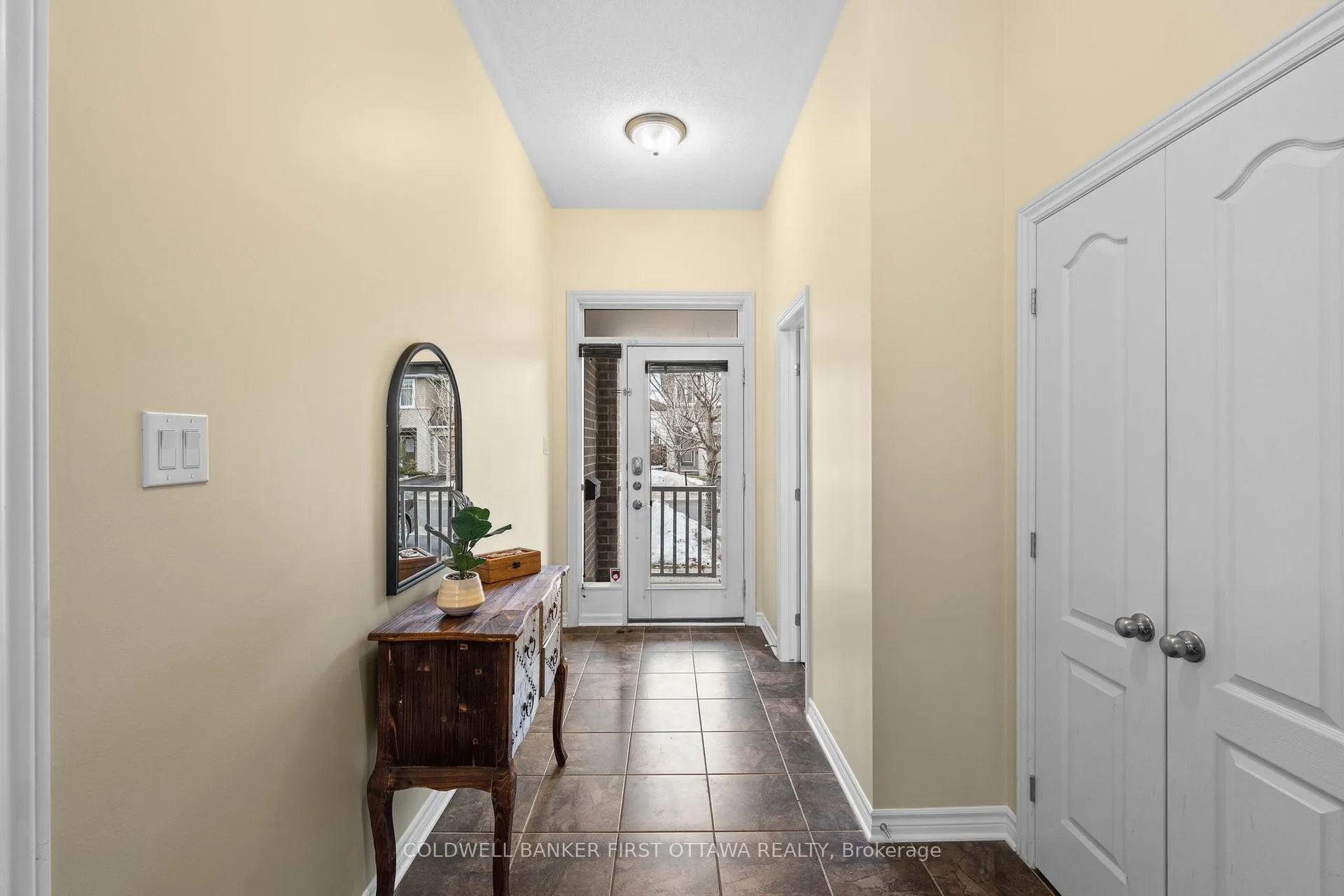 Photo 2 of 534 Cherokee Way, Ottawa, Stittsville (North) — HOMEH