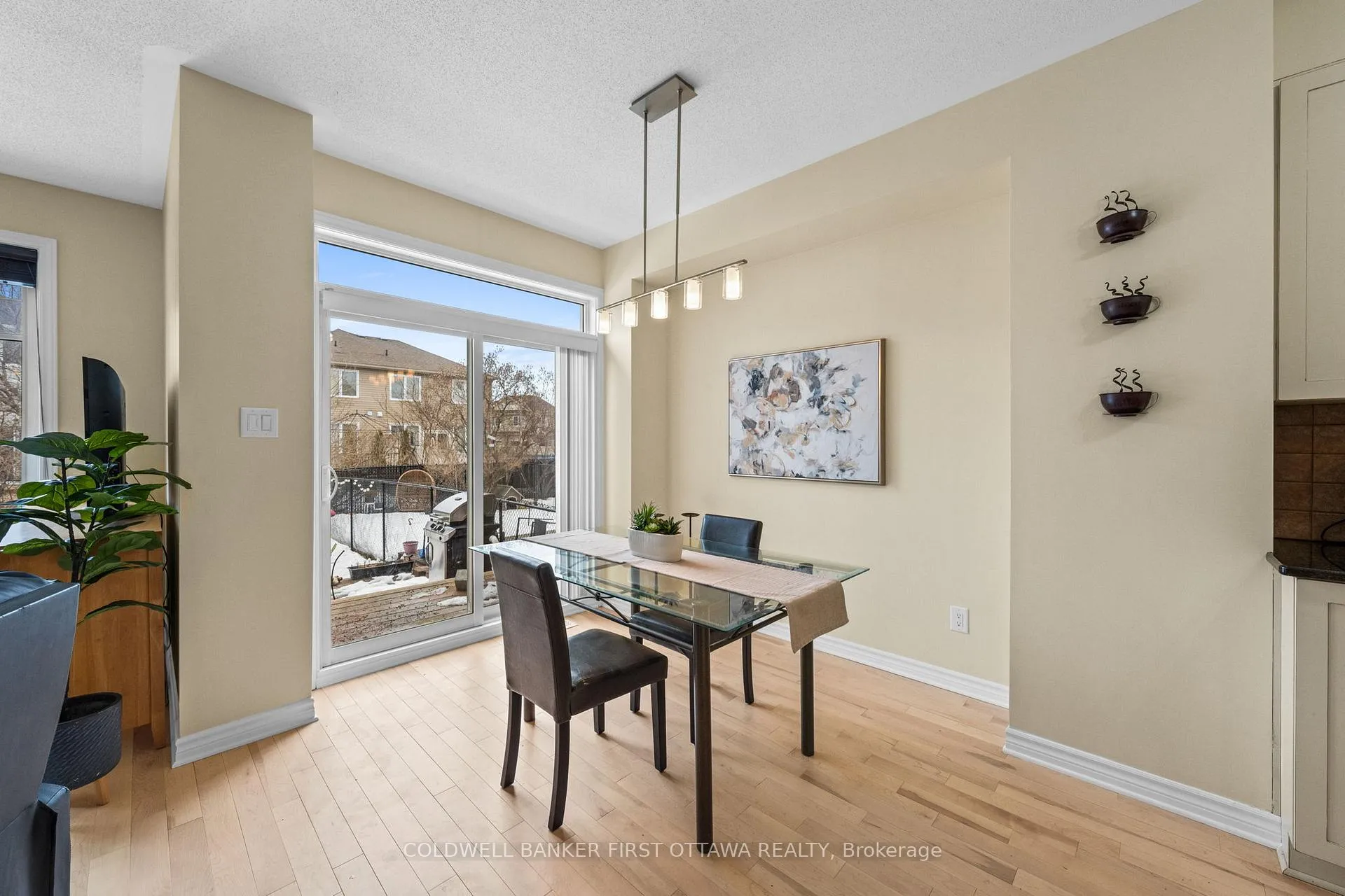 Photo 11 of 534 Cherokee Way, Ottawa, Stittsville (North) — HOMEH