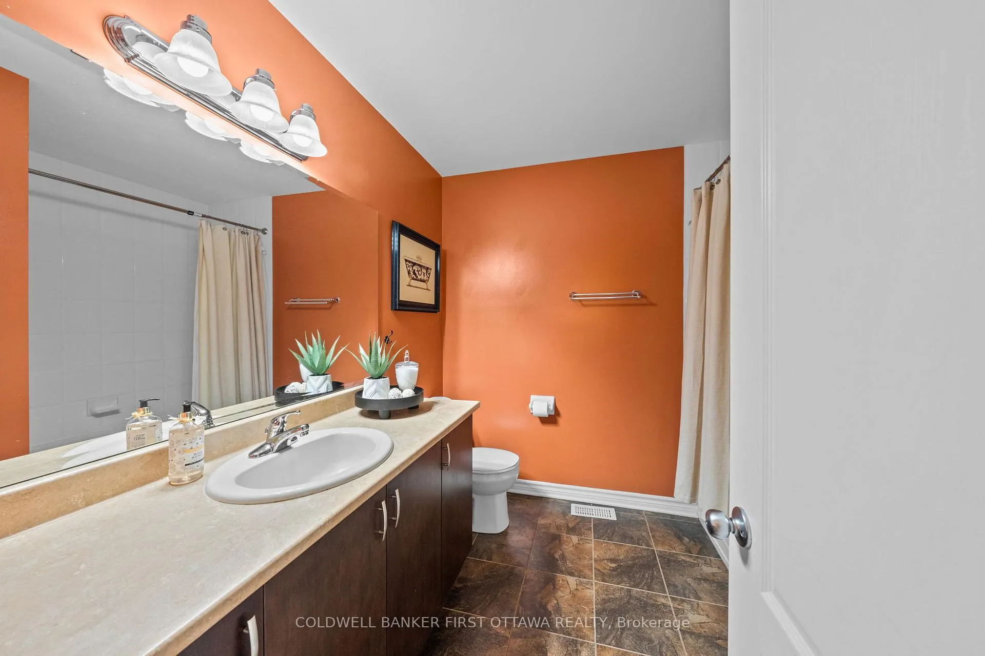 Photo 24 of 534 Cherokee Way, Ottawa, Stittsville (North) — HOMEH