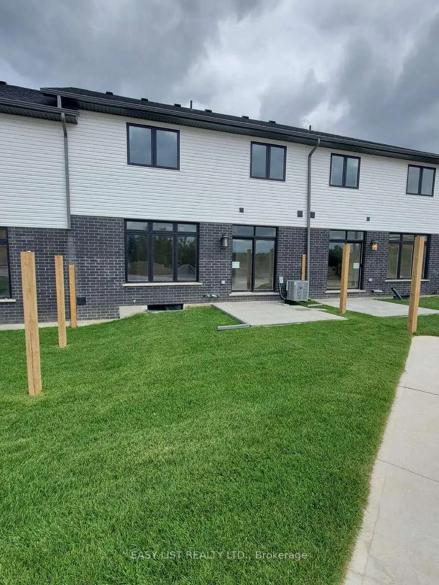 Photo 3 of Unit 41, 55 Teal Drive, Guelph, Kortright Hills — HOMEH