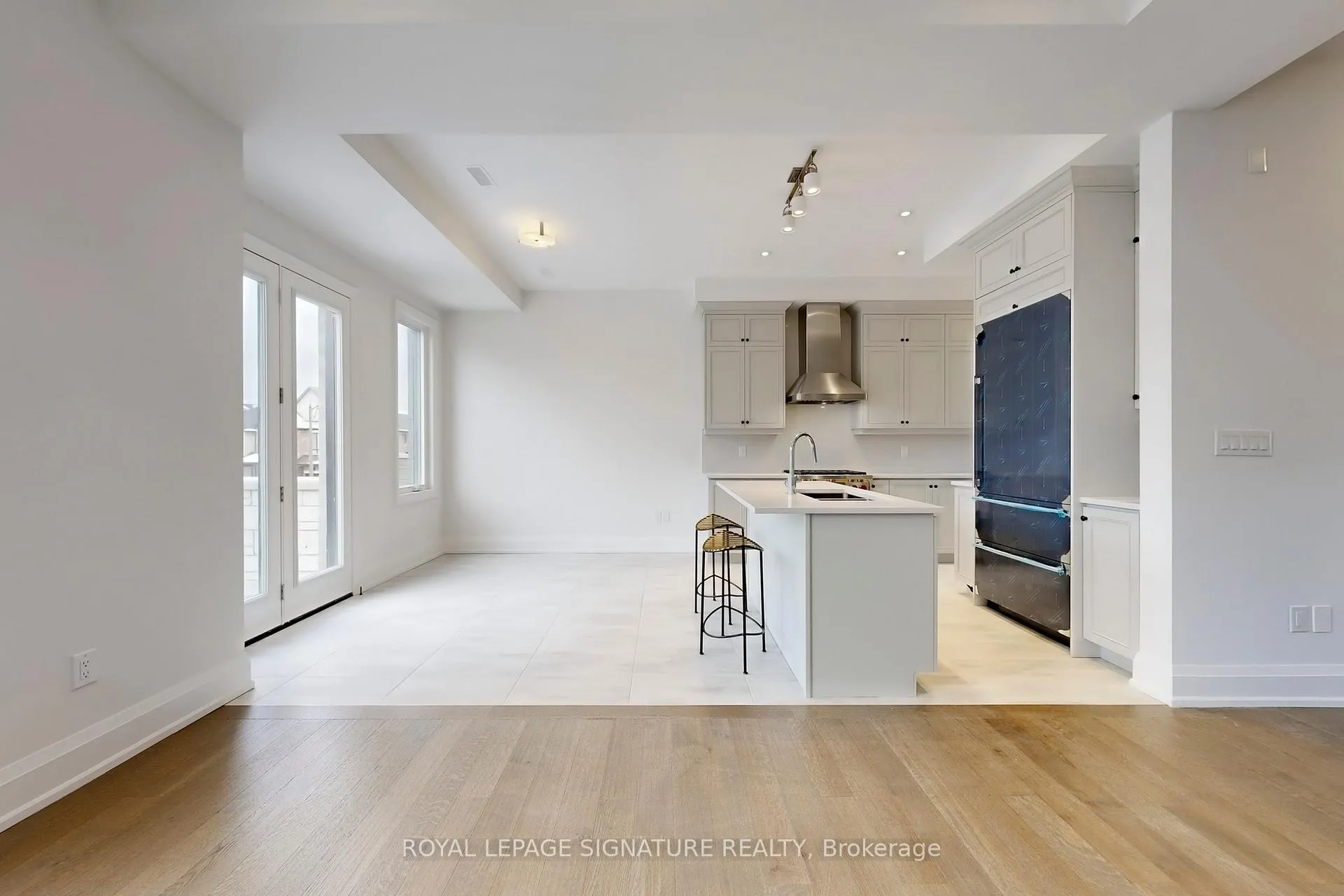 Photo 7 of 412 York Downs Boulevard, Markham, Cachet — HOMEH