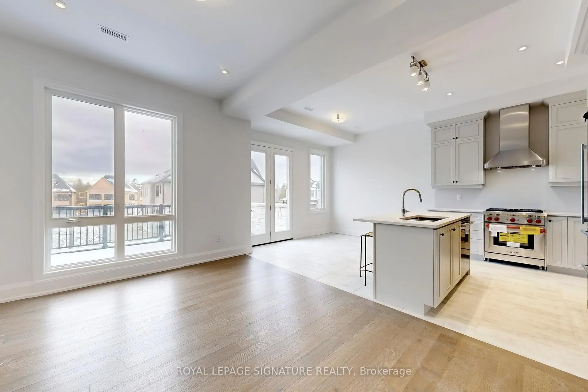 Photo 8 of 412 York Downs Boulevard, Markham, Cachet — HOMEH