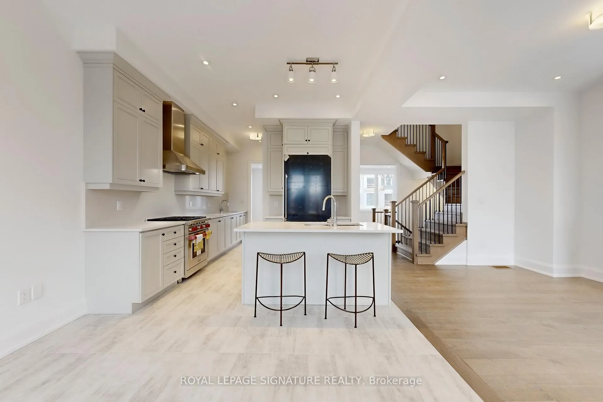 Photo 15 of 412 York Downs Boulevard, Markham, Cachet — HOMEH